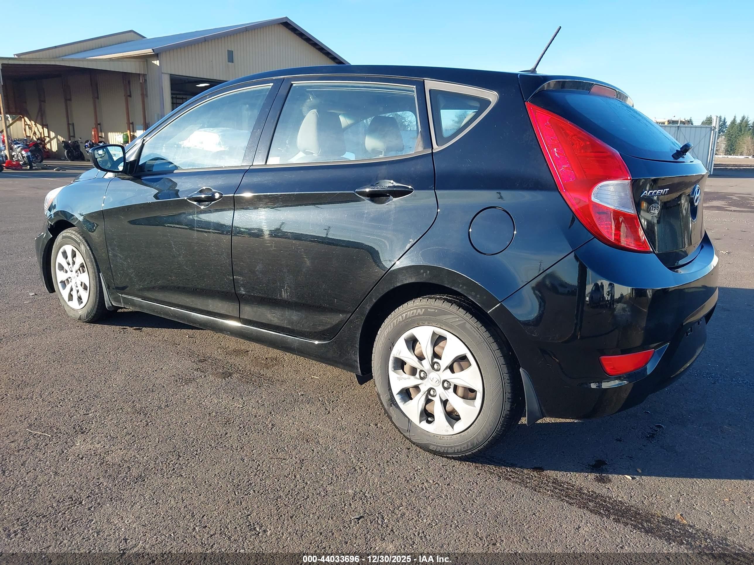 HYUNDAI ACCENT image 3