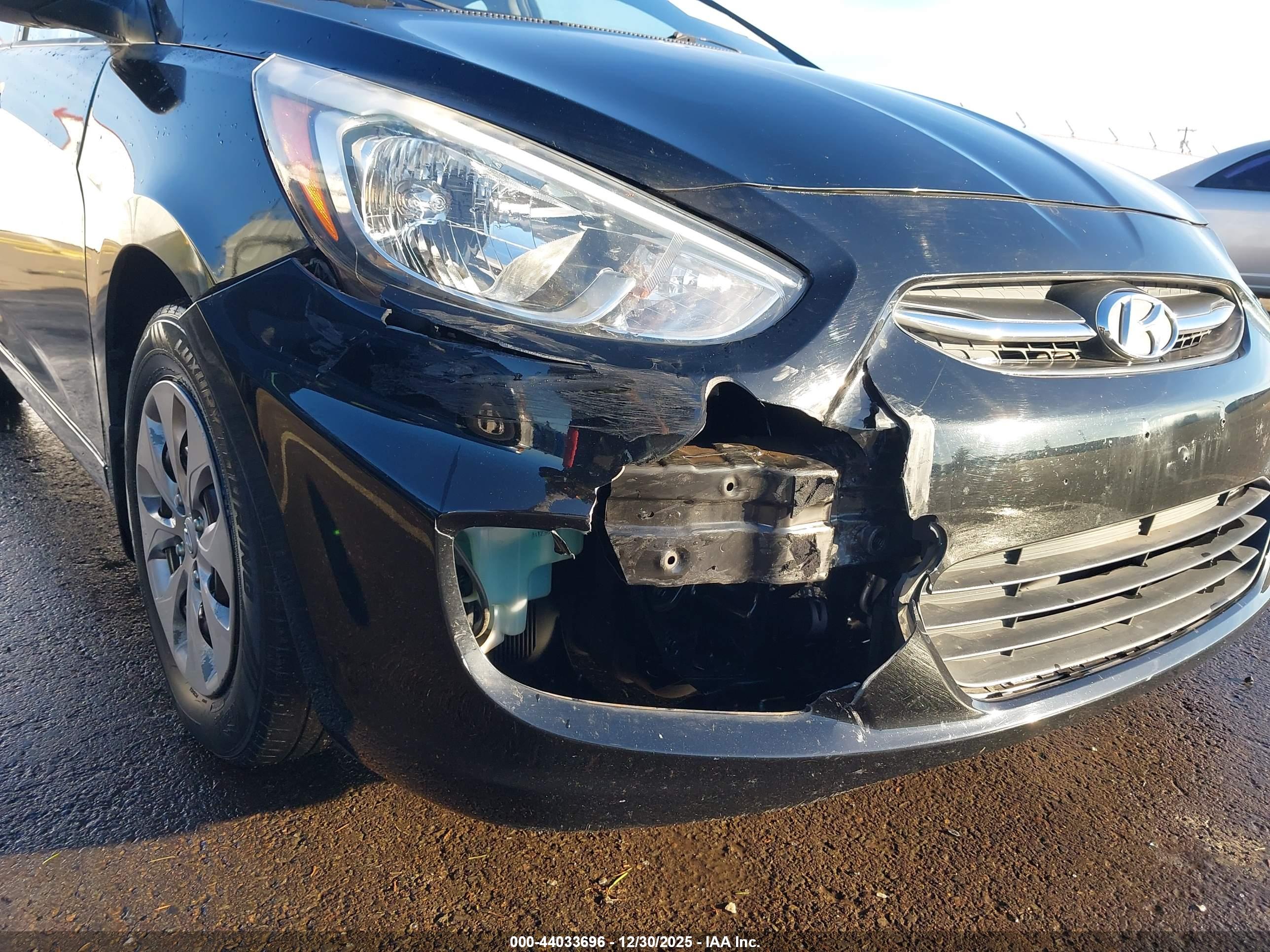 HYUNDAI ACCENT image 6