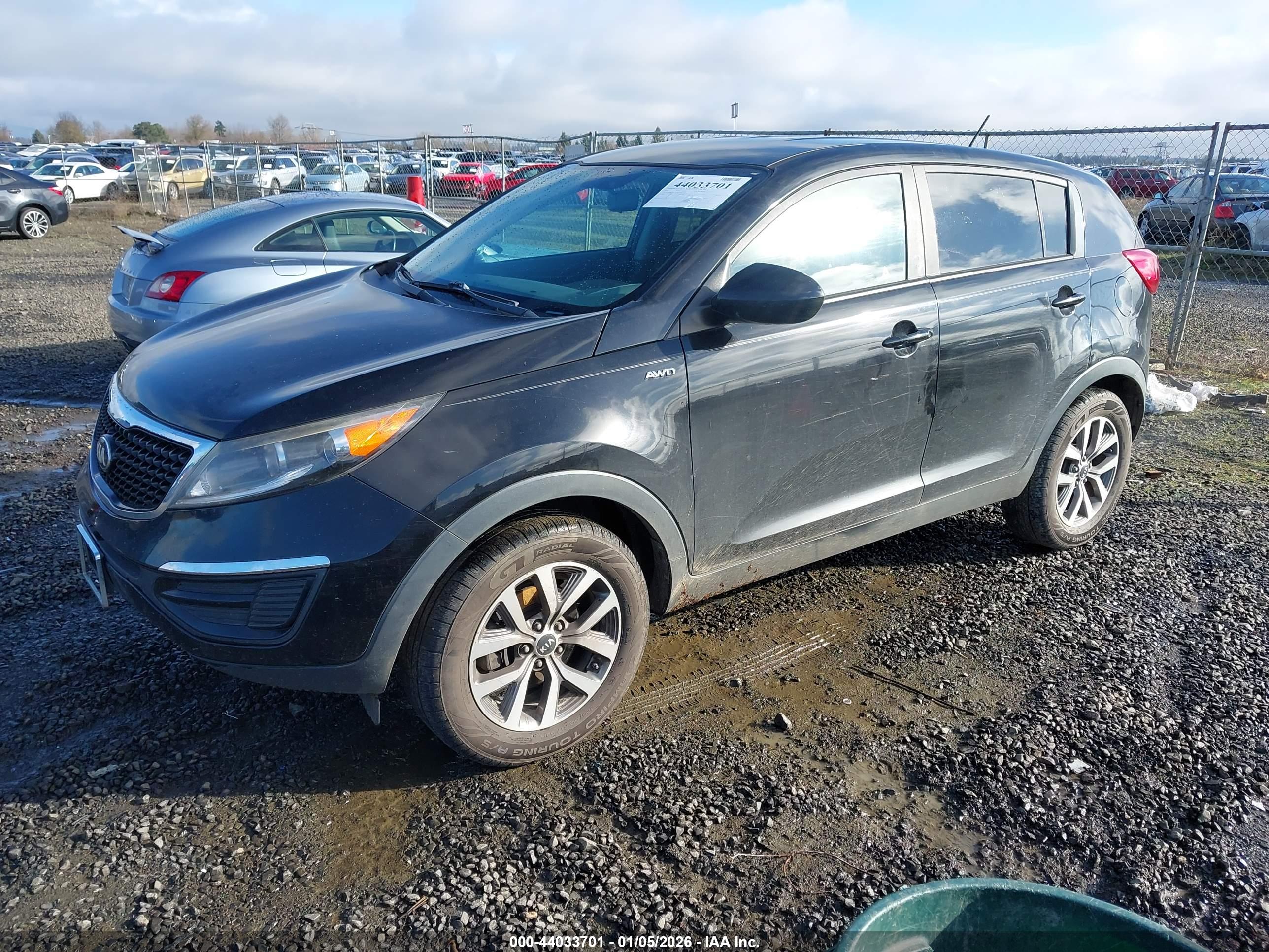 KIA SPORTAGE image 2