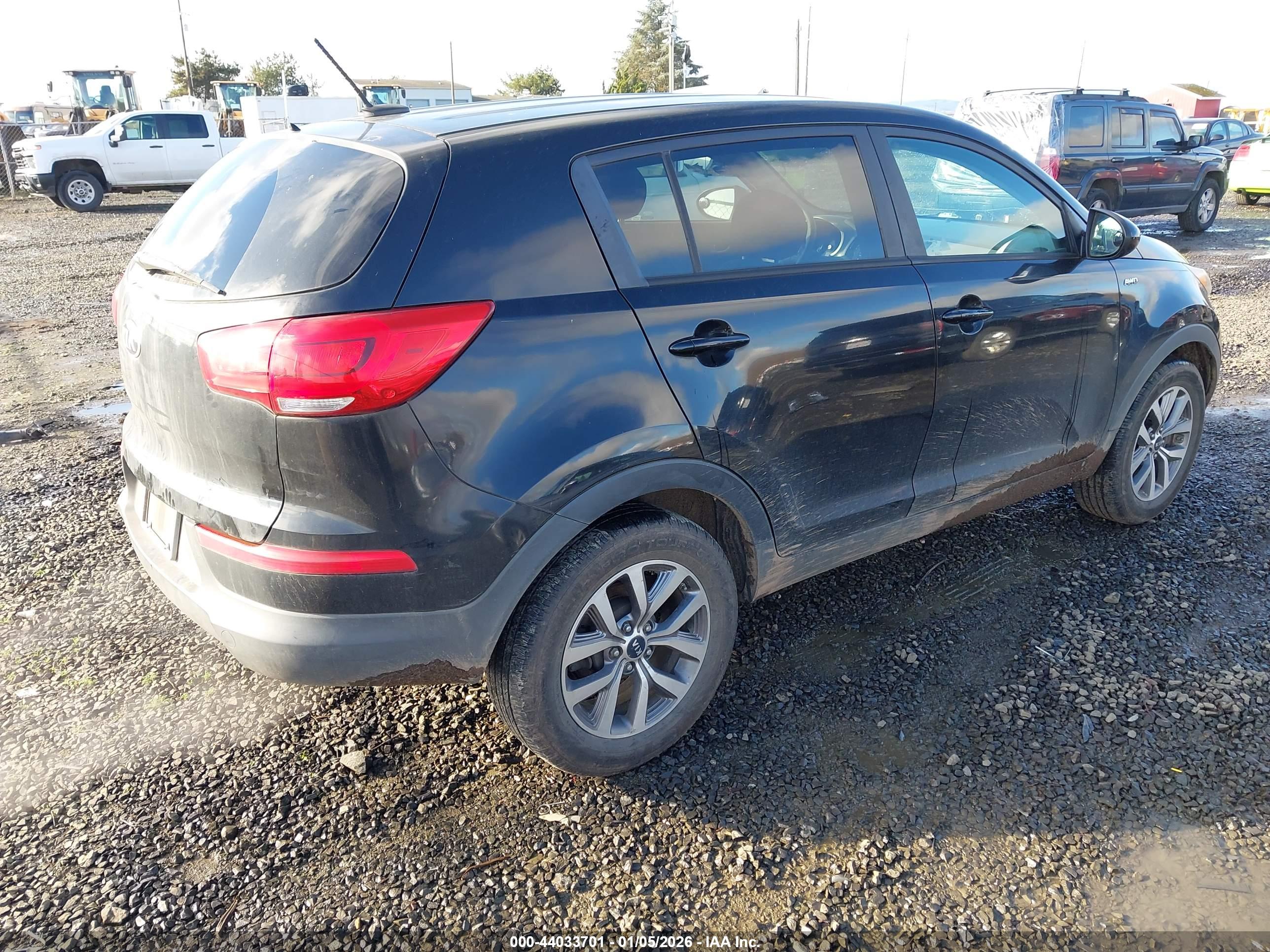 KIA SPORTAGE image 4