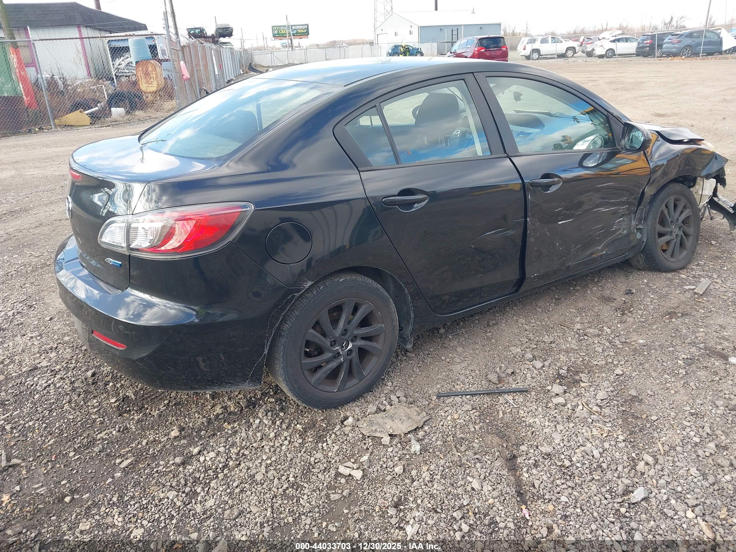 MAZDA MAZDA3 image 4