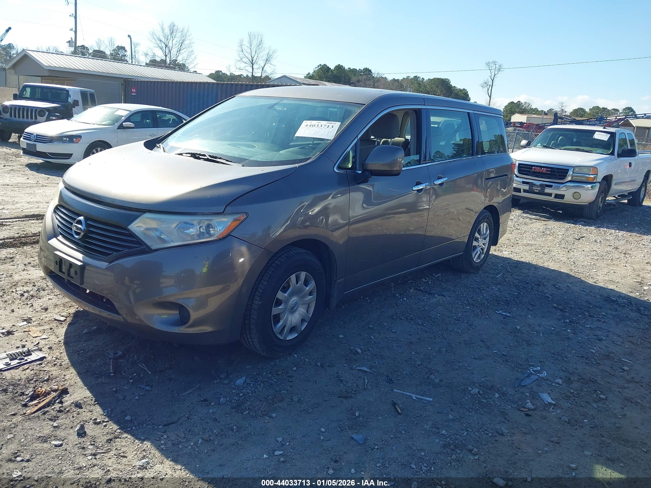 NISSAN QUEST image 2