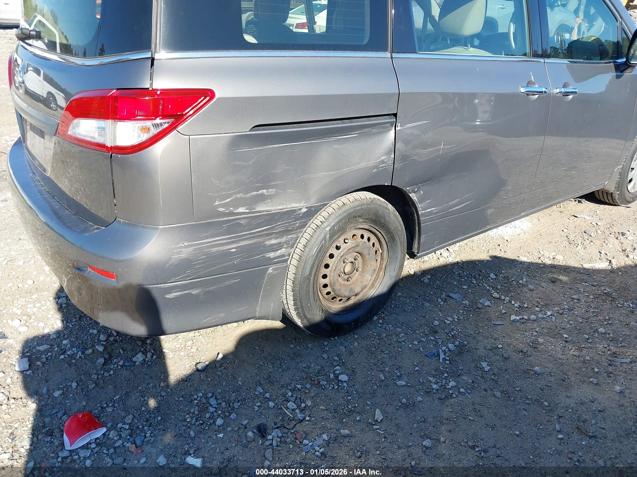 NISSAN QUEST image 6