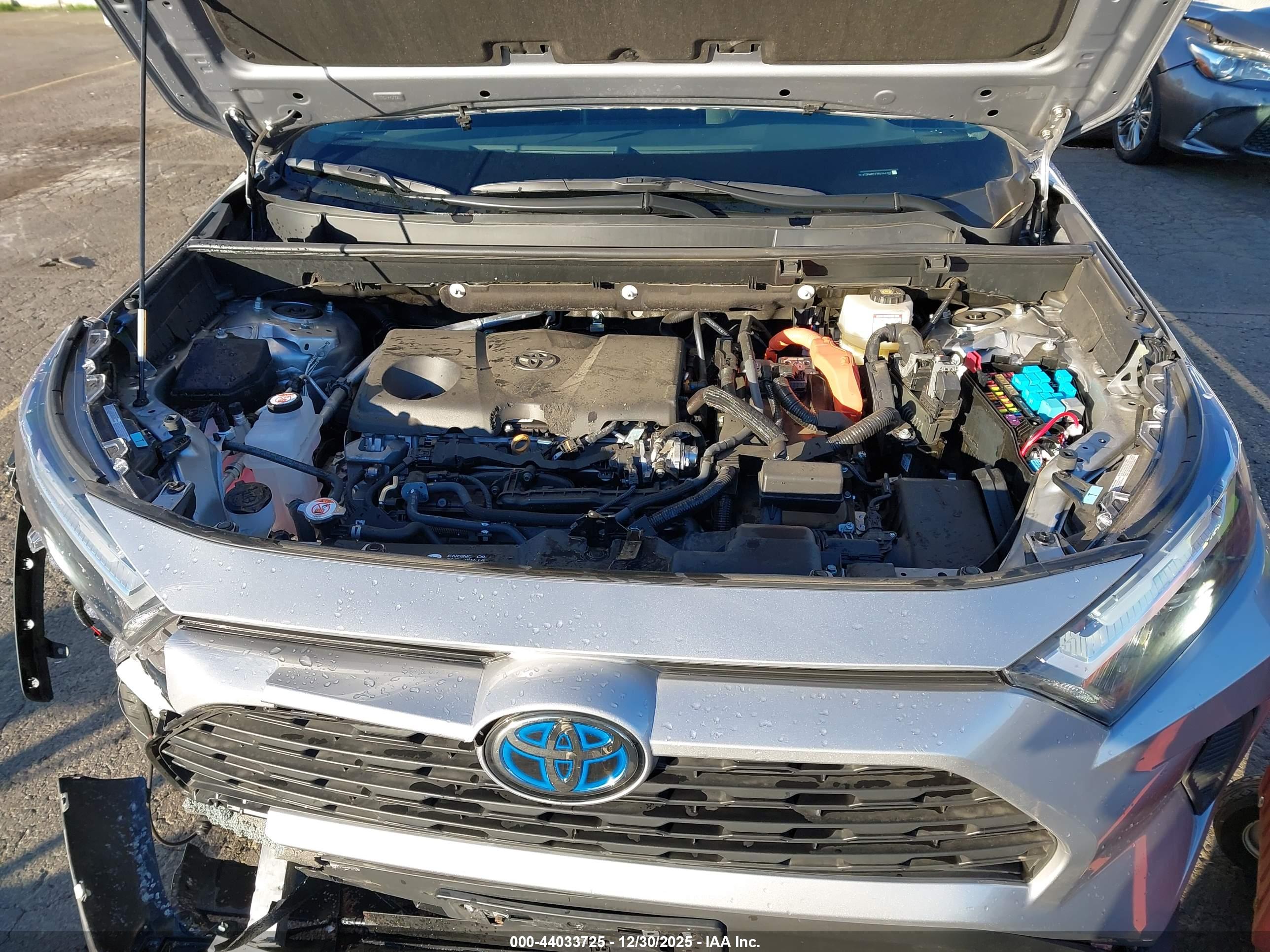 TOYOTA RAV4 image 10
