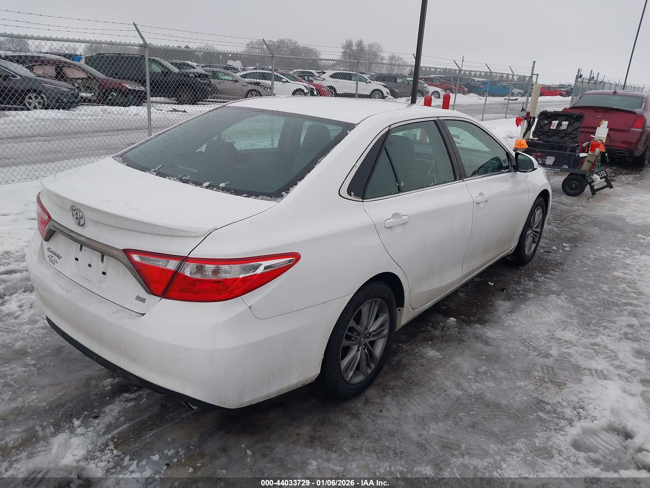 TOYOTA CAMRY image 4
