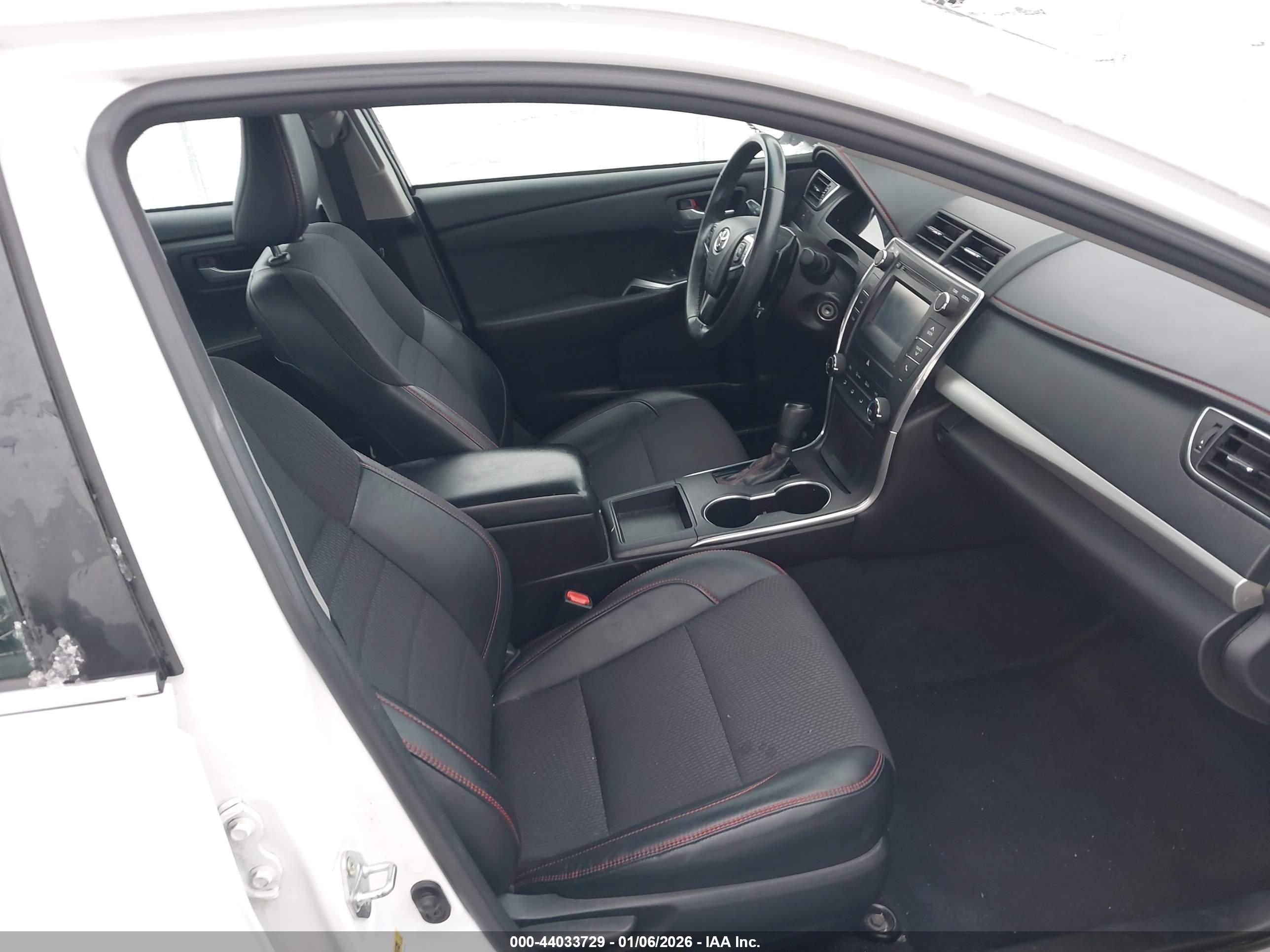 TOYOTA CAMRY image 5