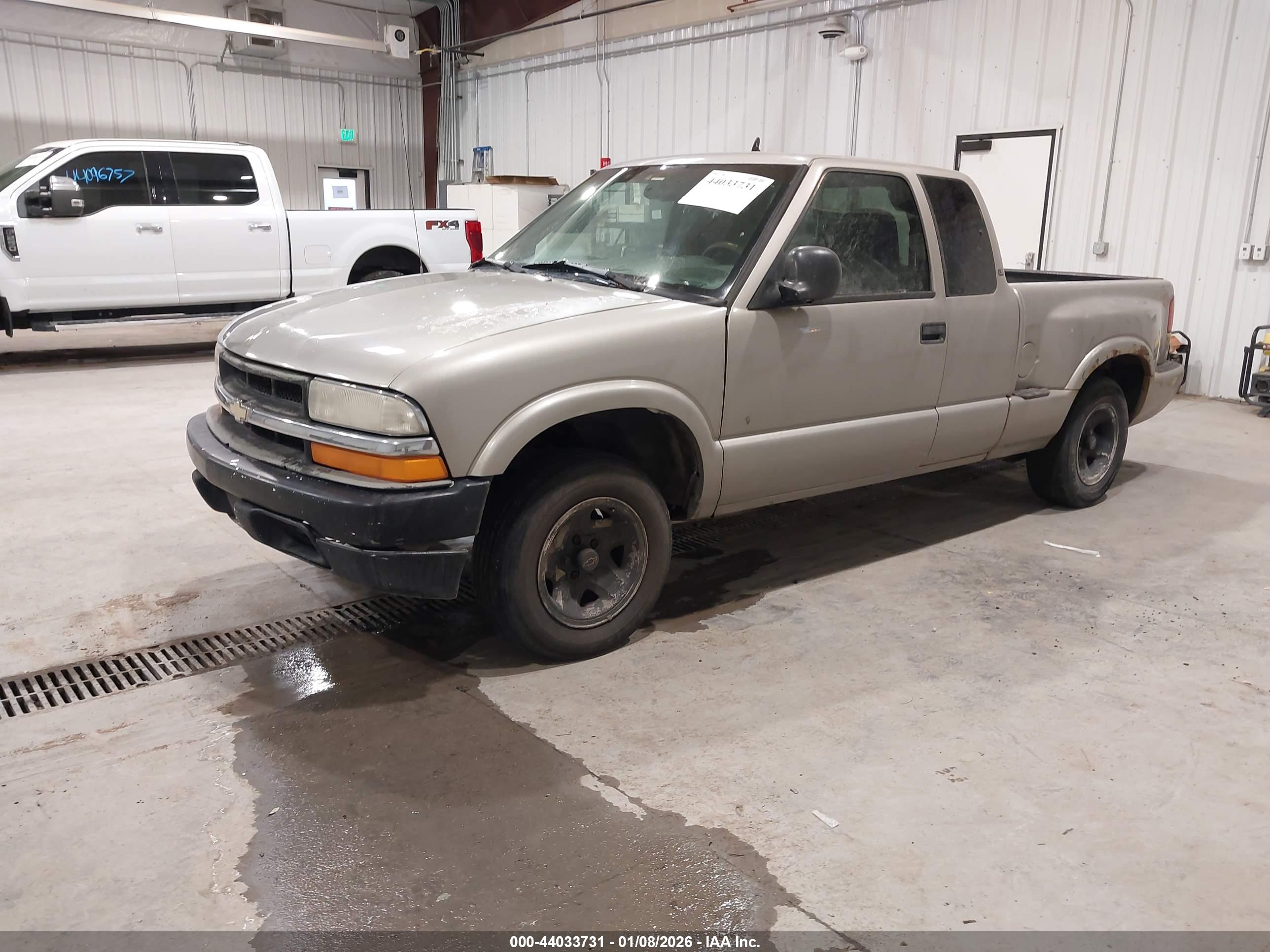 CHEVROLET S-10 image 2