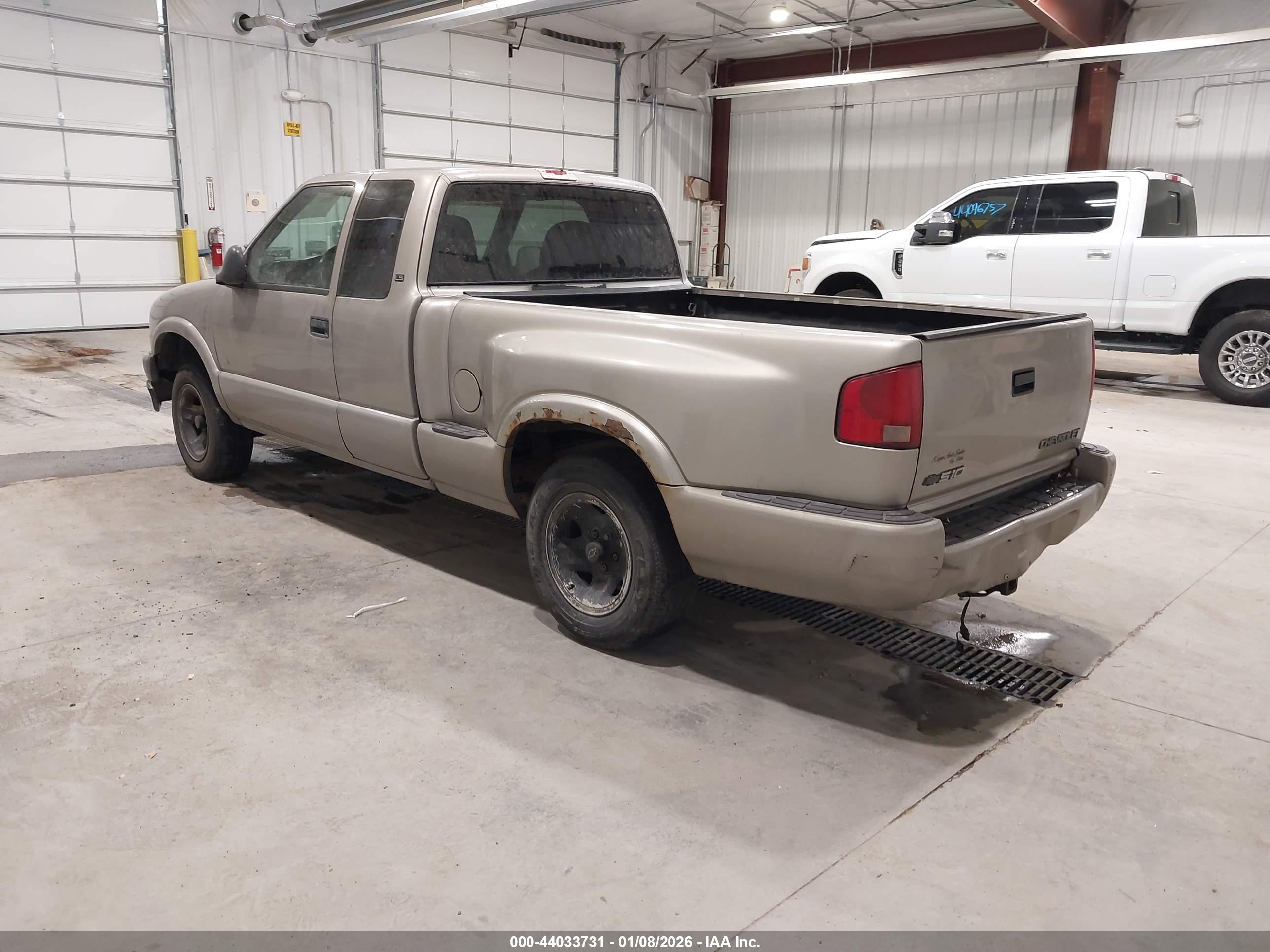 CHEVROLET S-10 image 3
