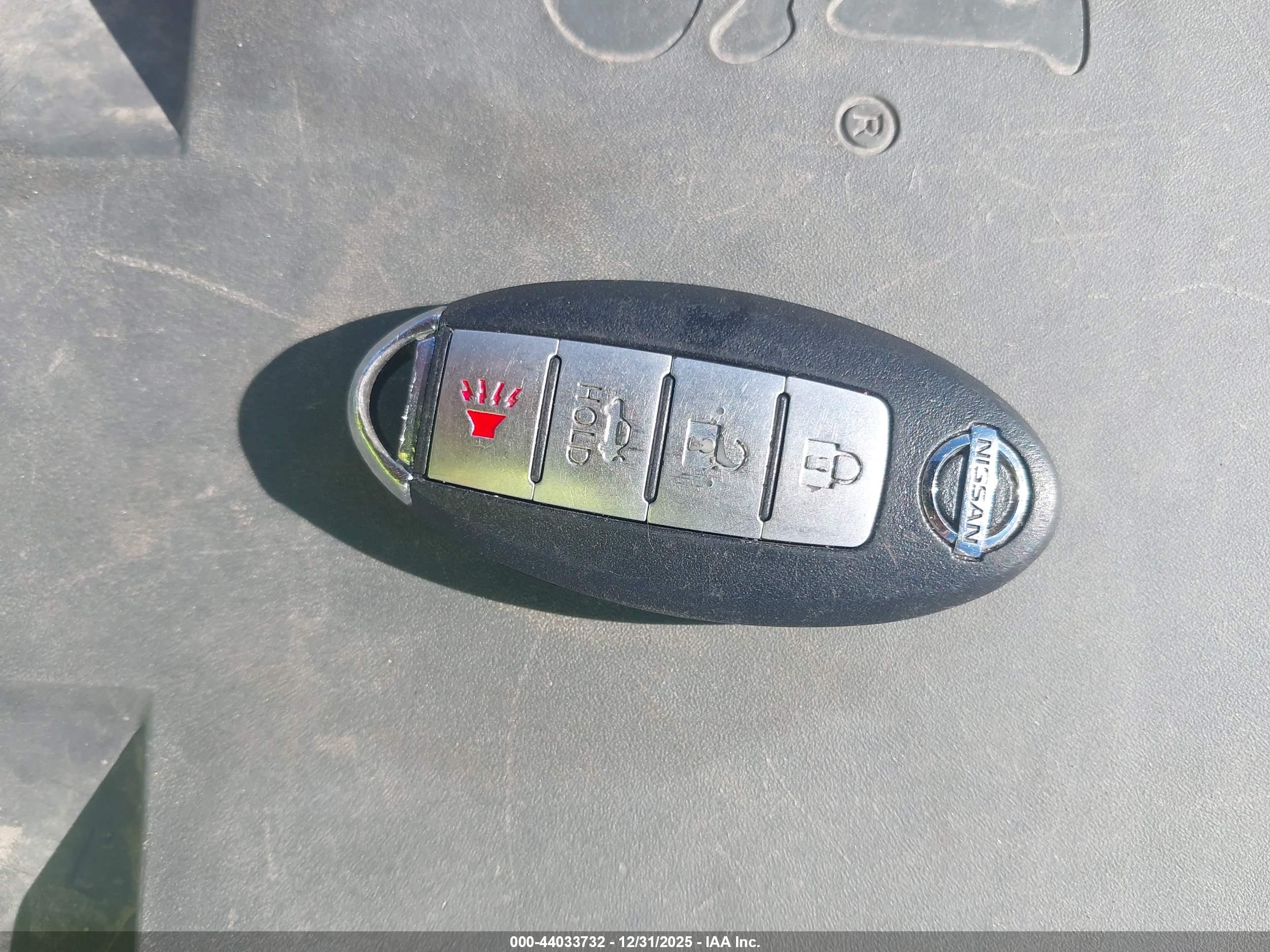 NISSAN MAXIMA image 11