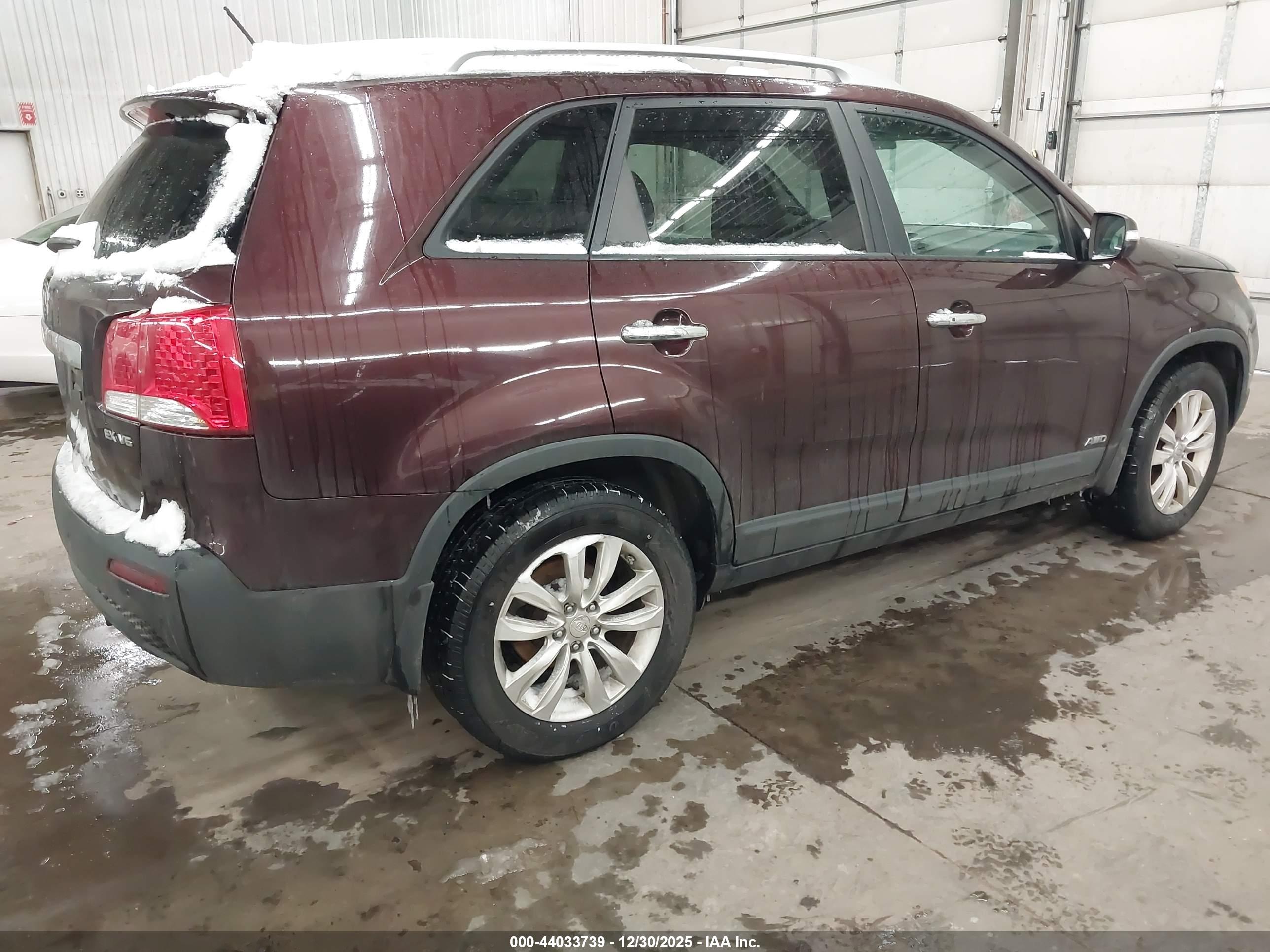 KIA SORENTO image 4