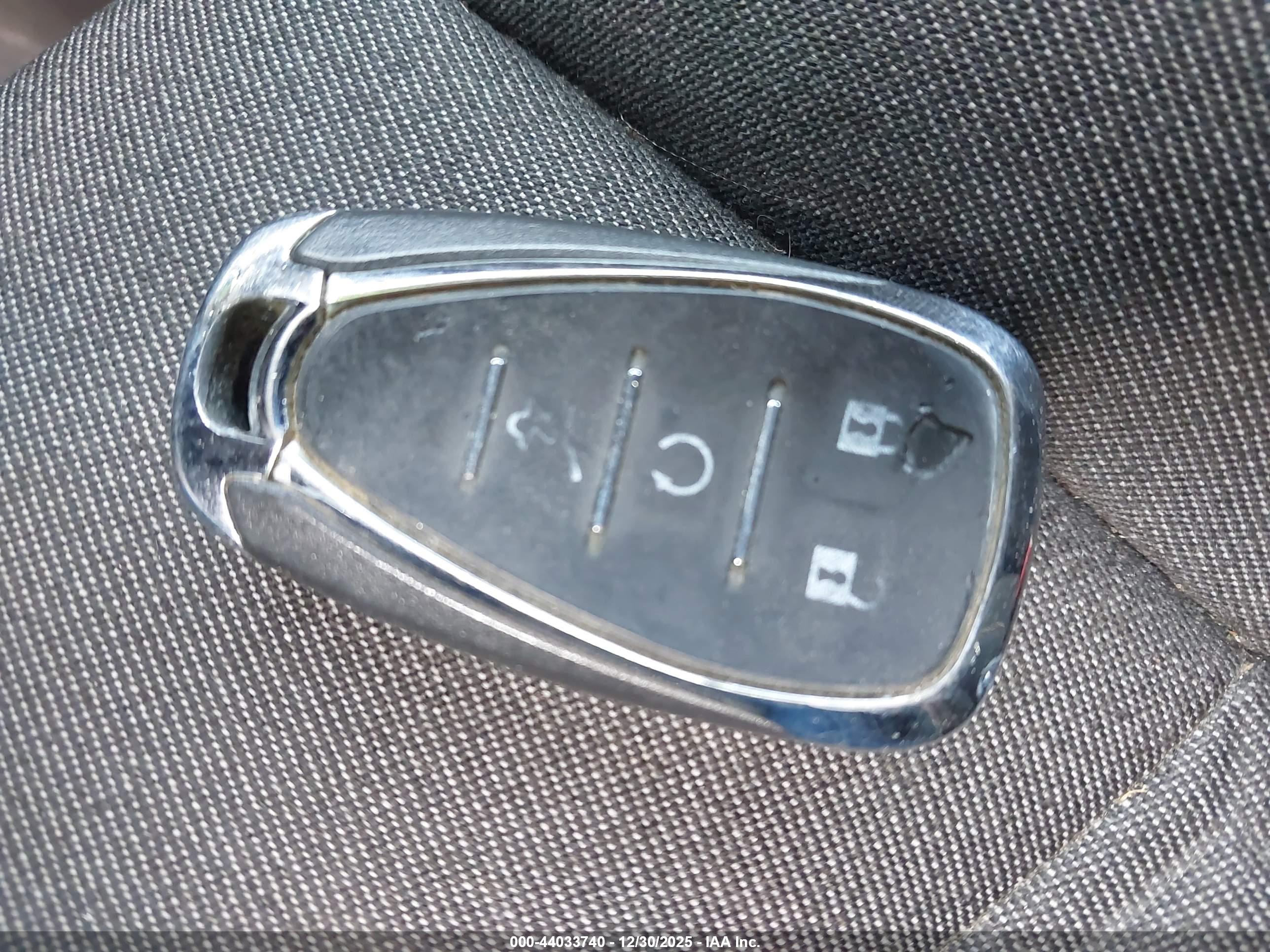 CHEVROLET EQUINOX image 11