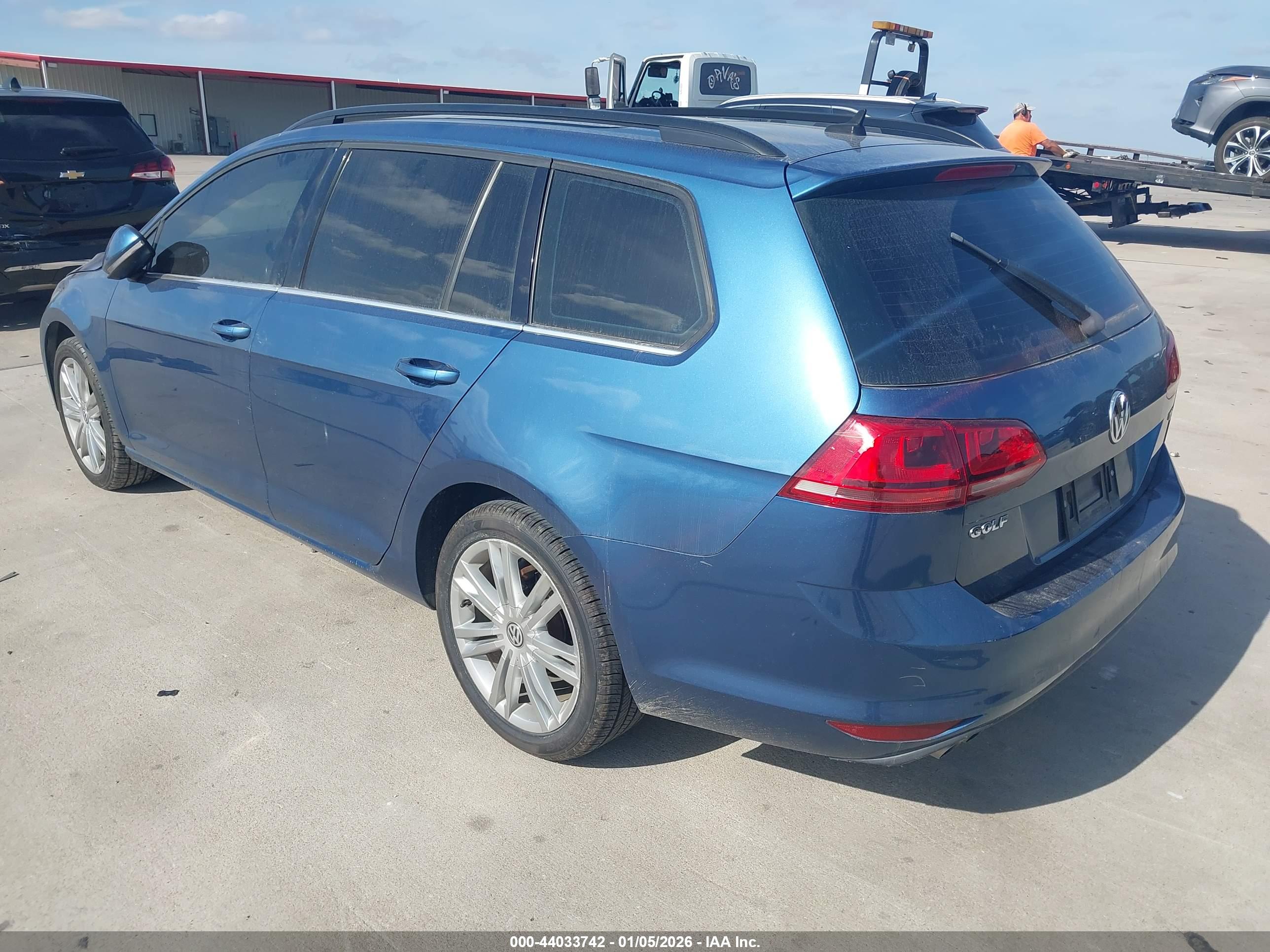 VOLKSWAGEN GOLF image 3