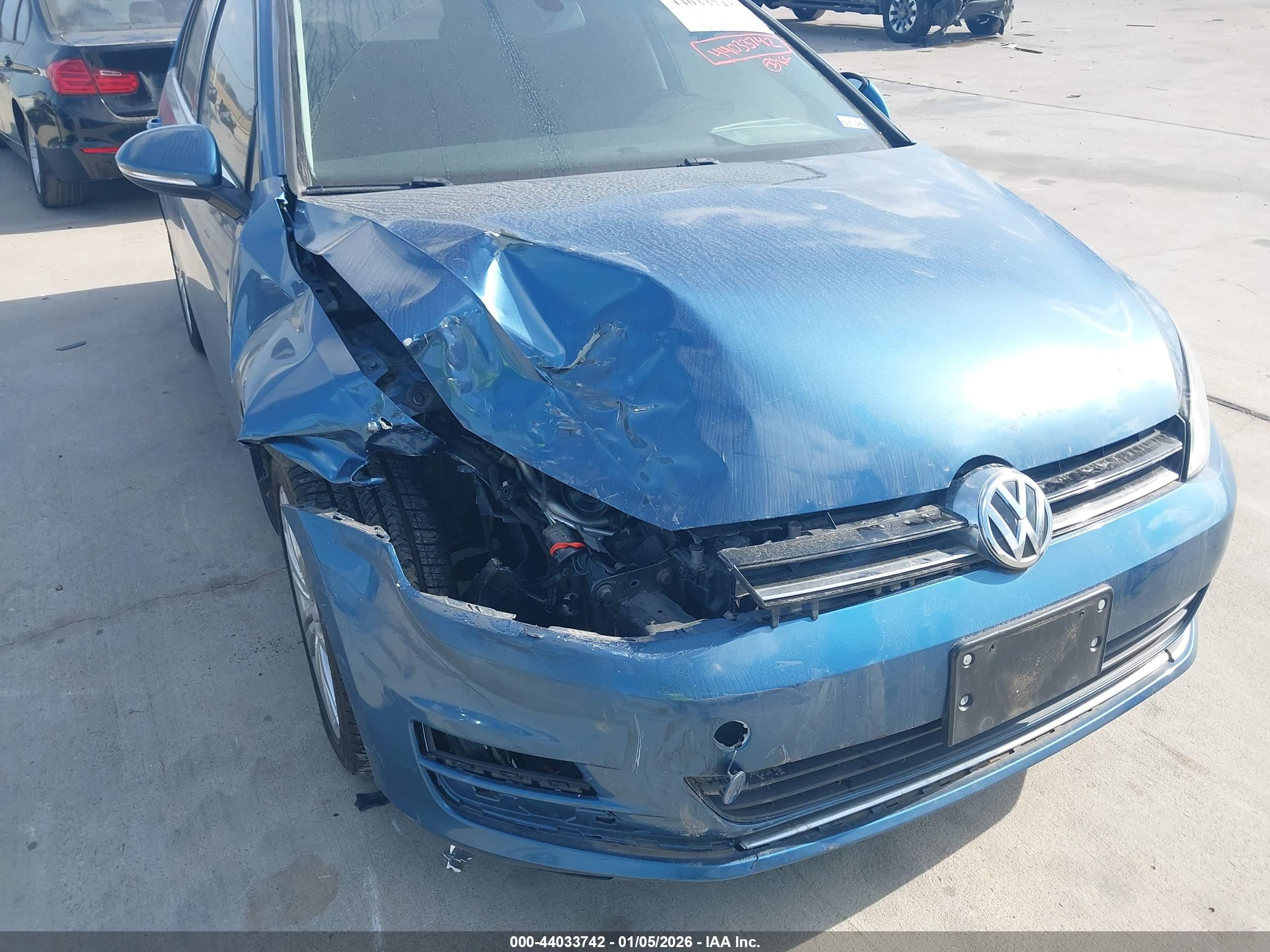 VOLKSWAGEN GOLF image 6