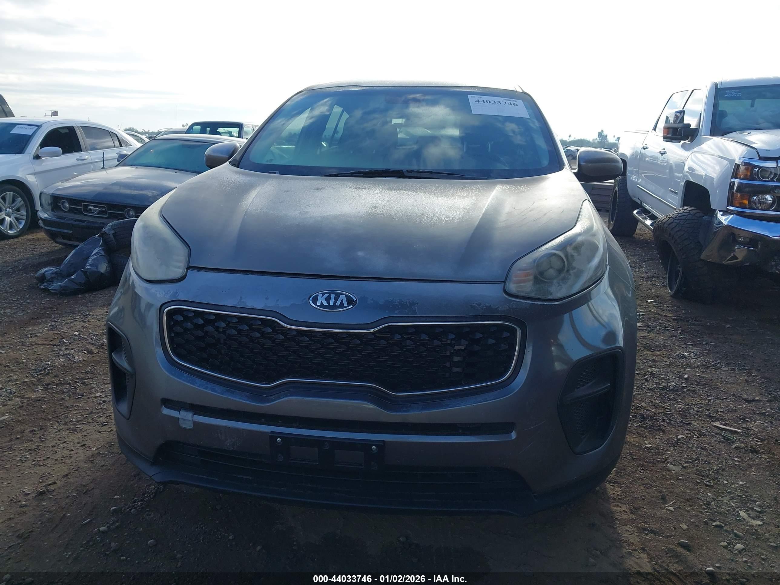 KIA SPORTAGE image 6