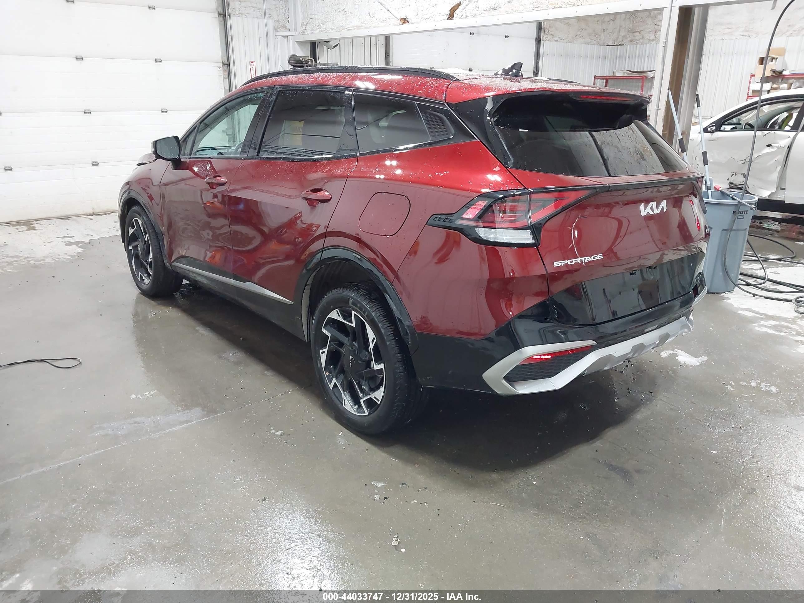KIA SPORTAGE image 3