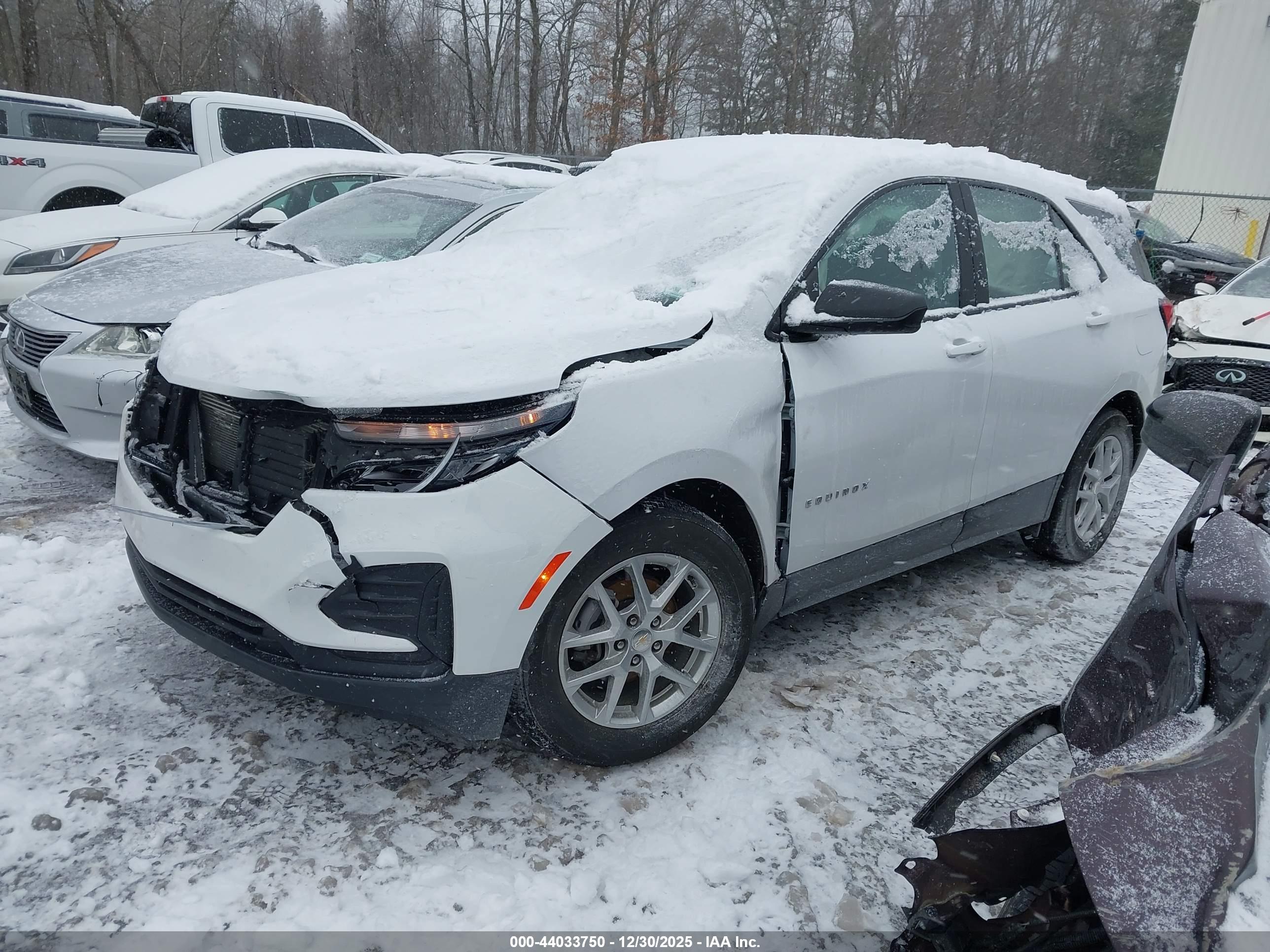 CHEVROLET EQUINOX image 2