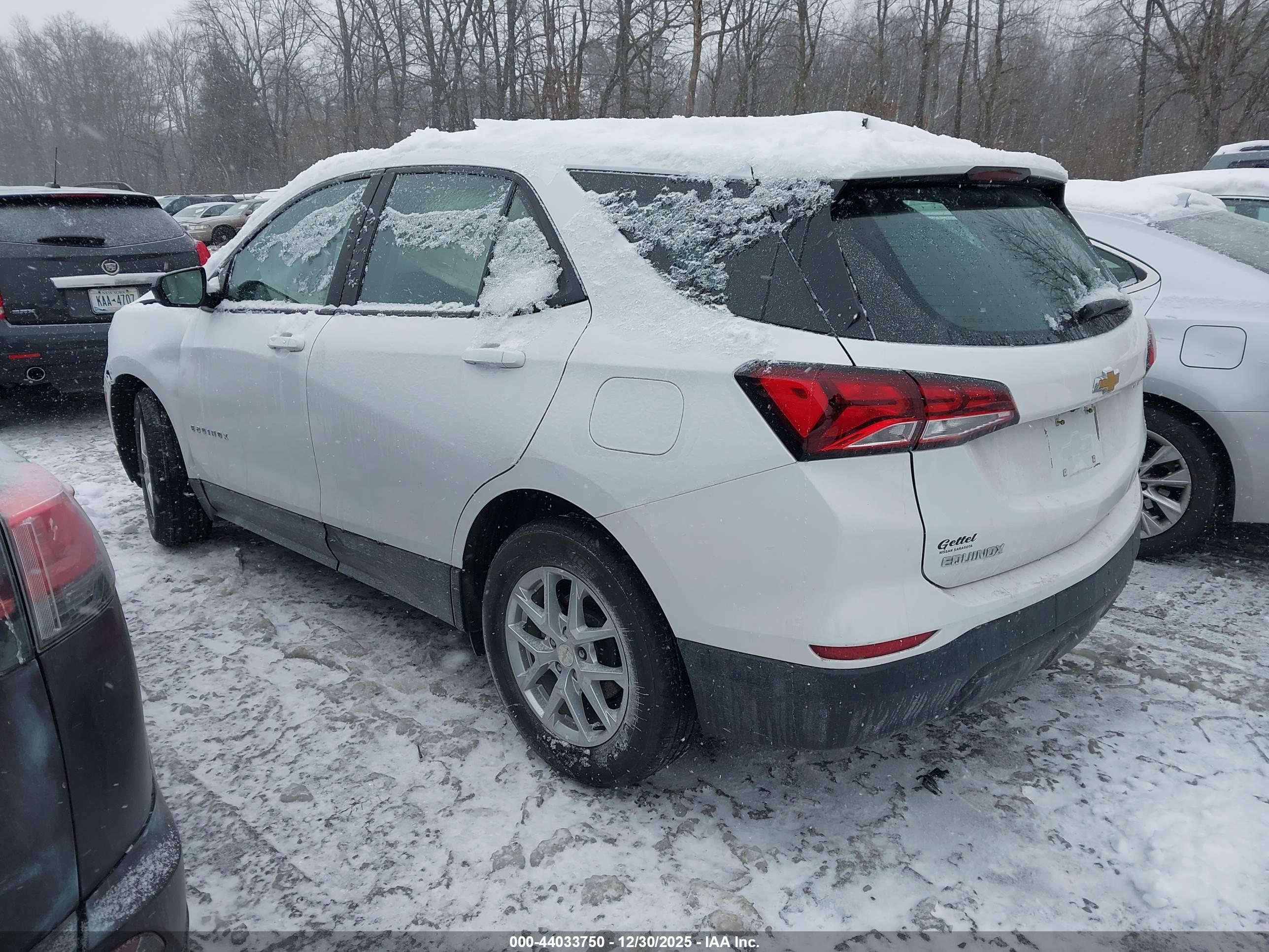 CHEVROLET EQUINOX image 3