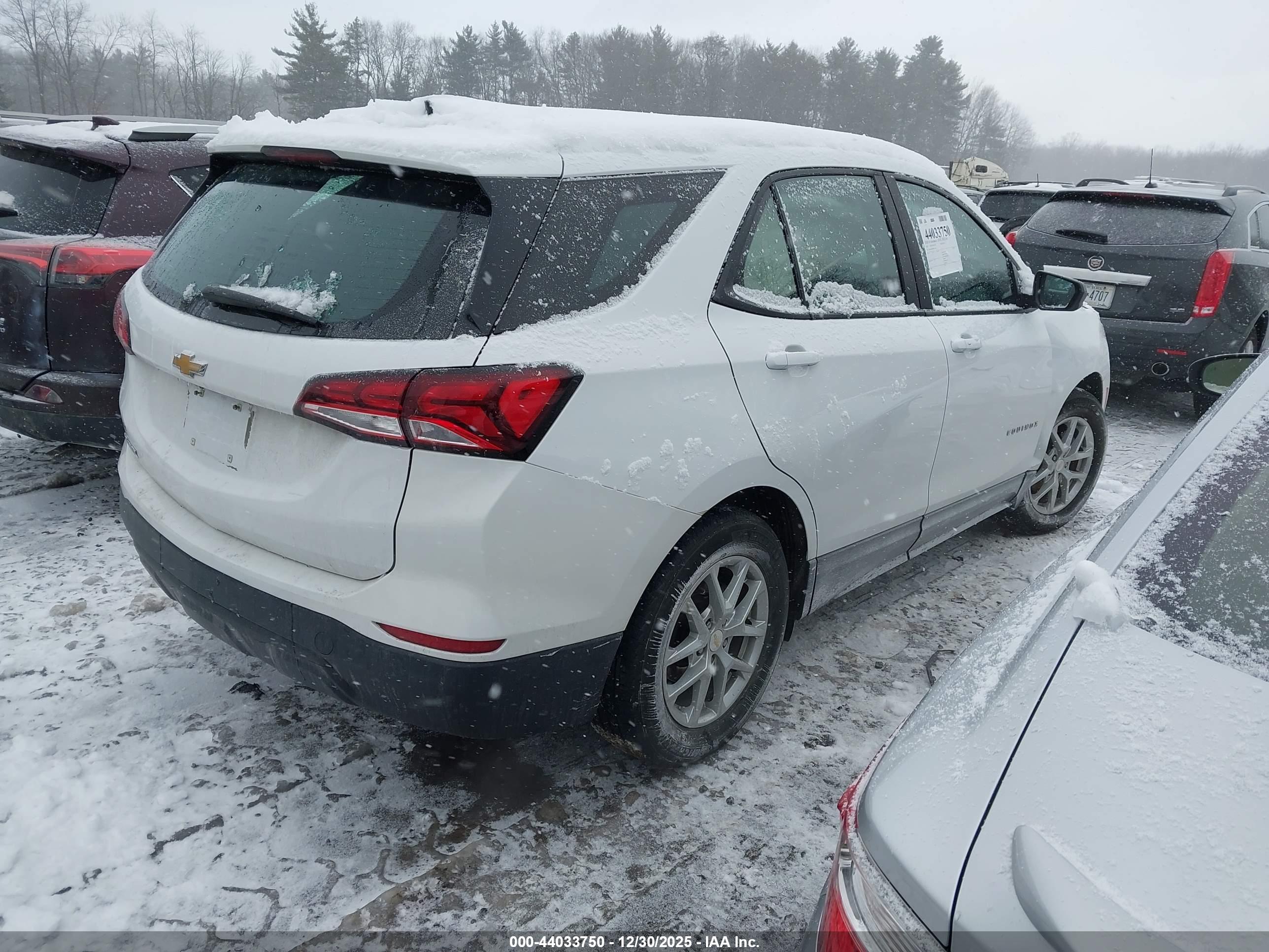 CHEVROLET EQUINOX image 4