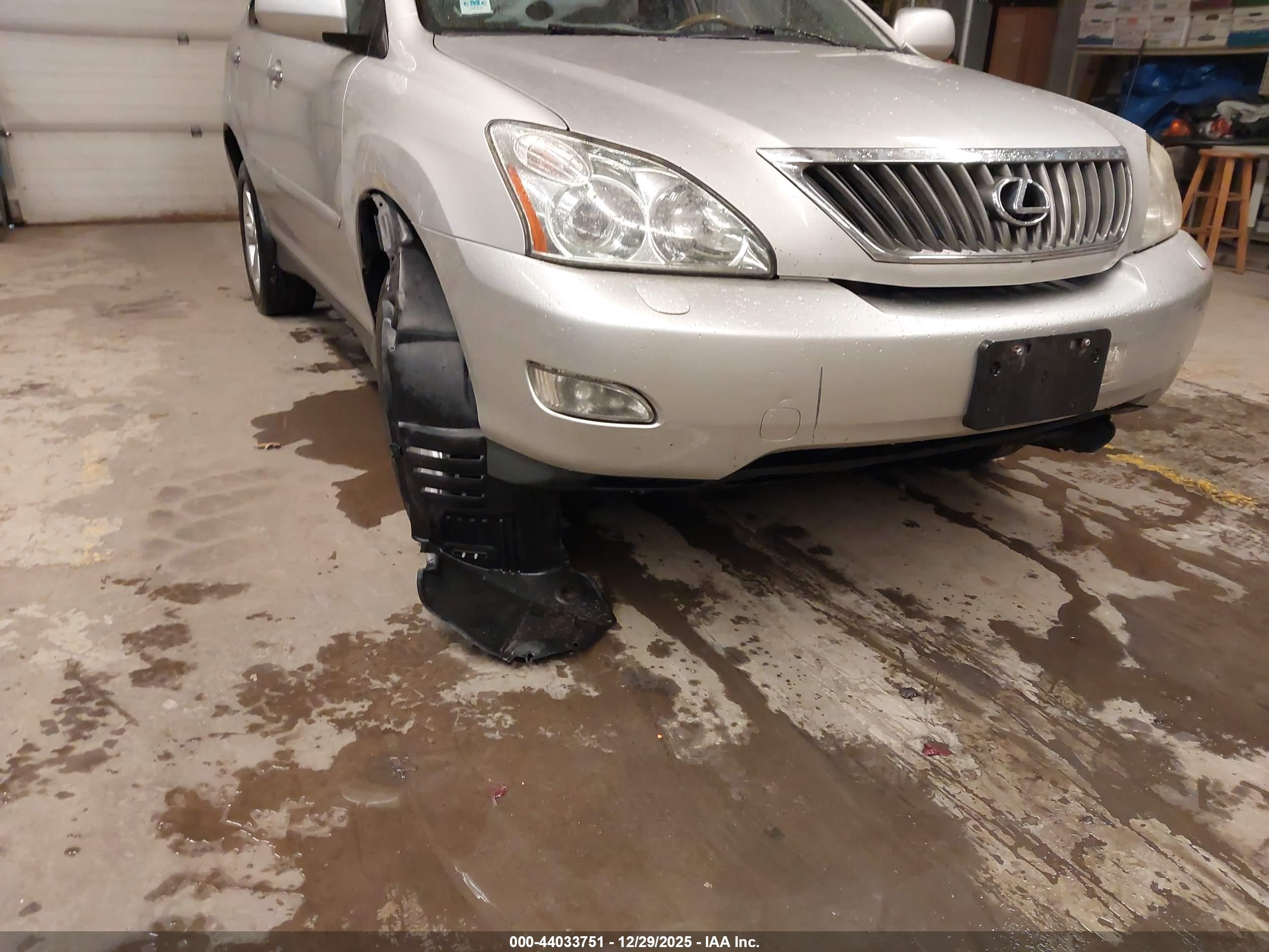 LEXUS RX image 6