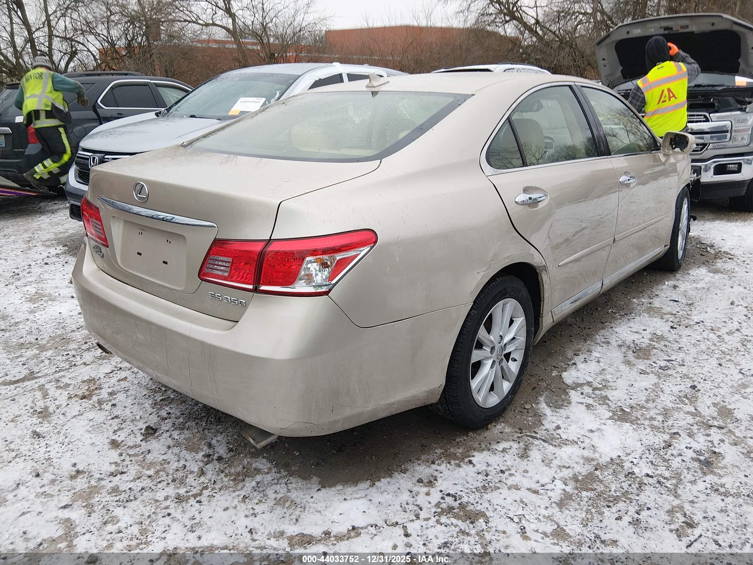 LEXUS ES image 4