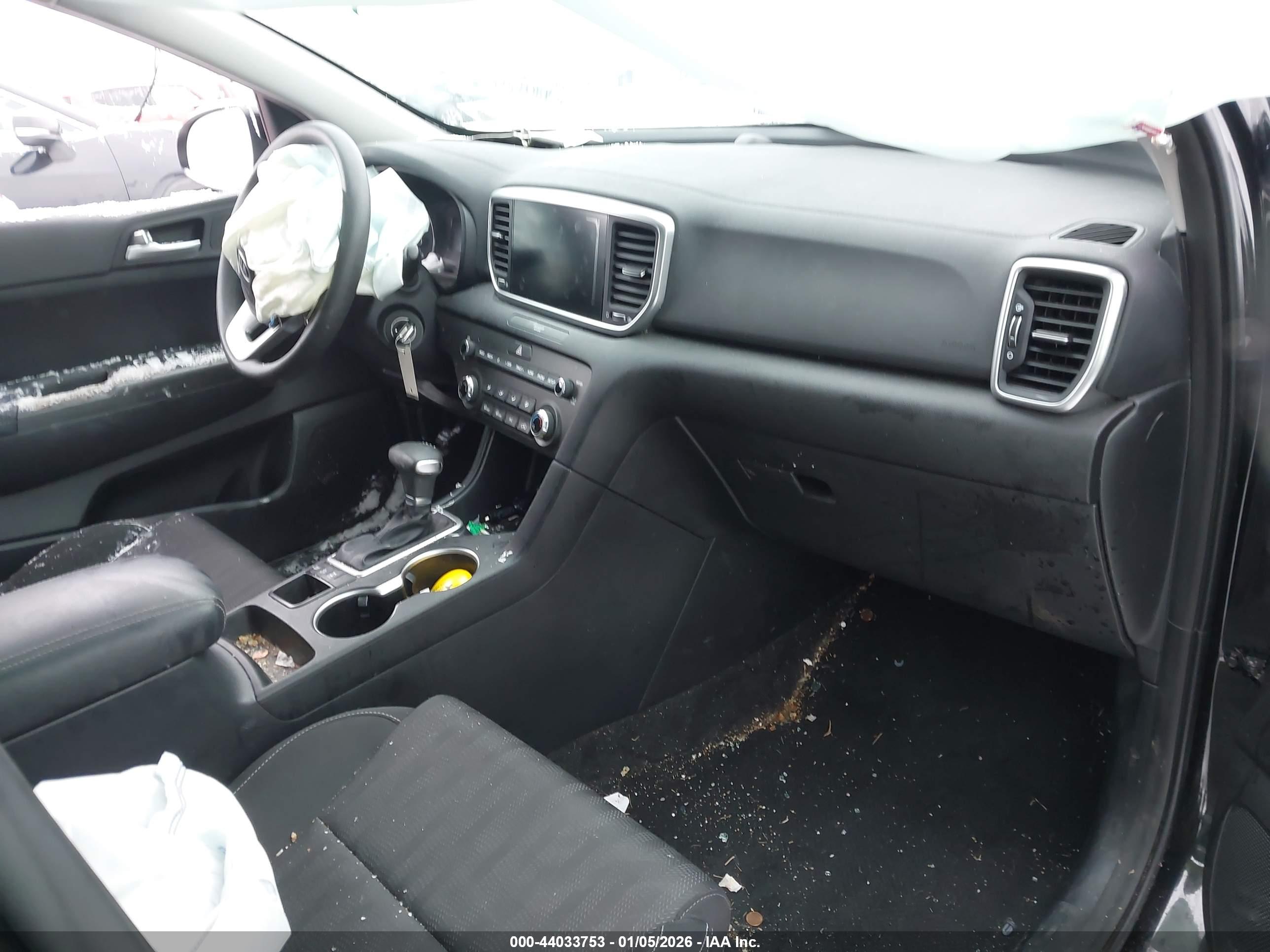 KIA SPORTAGE image 5