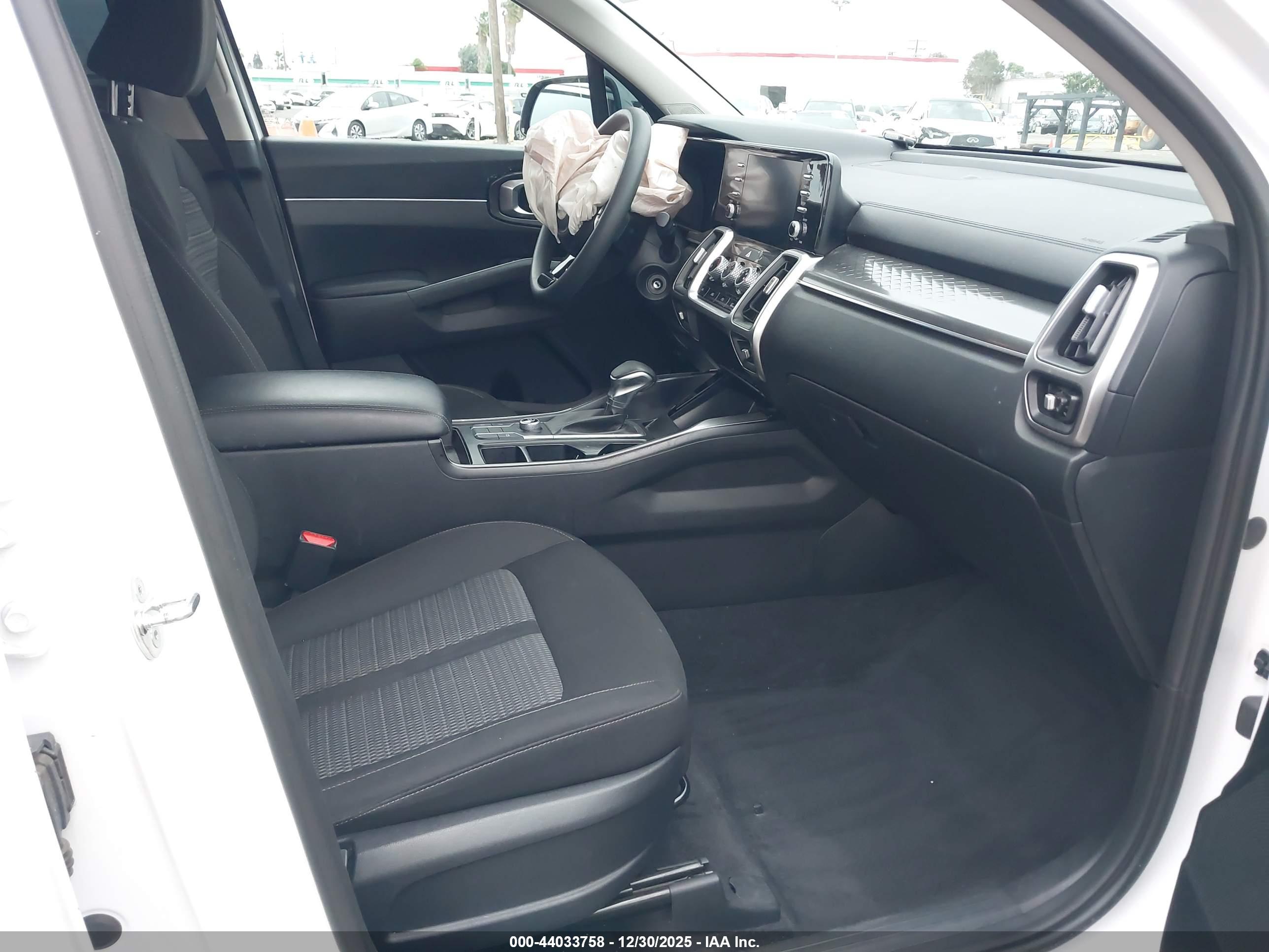 KIA SORENTO image 5