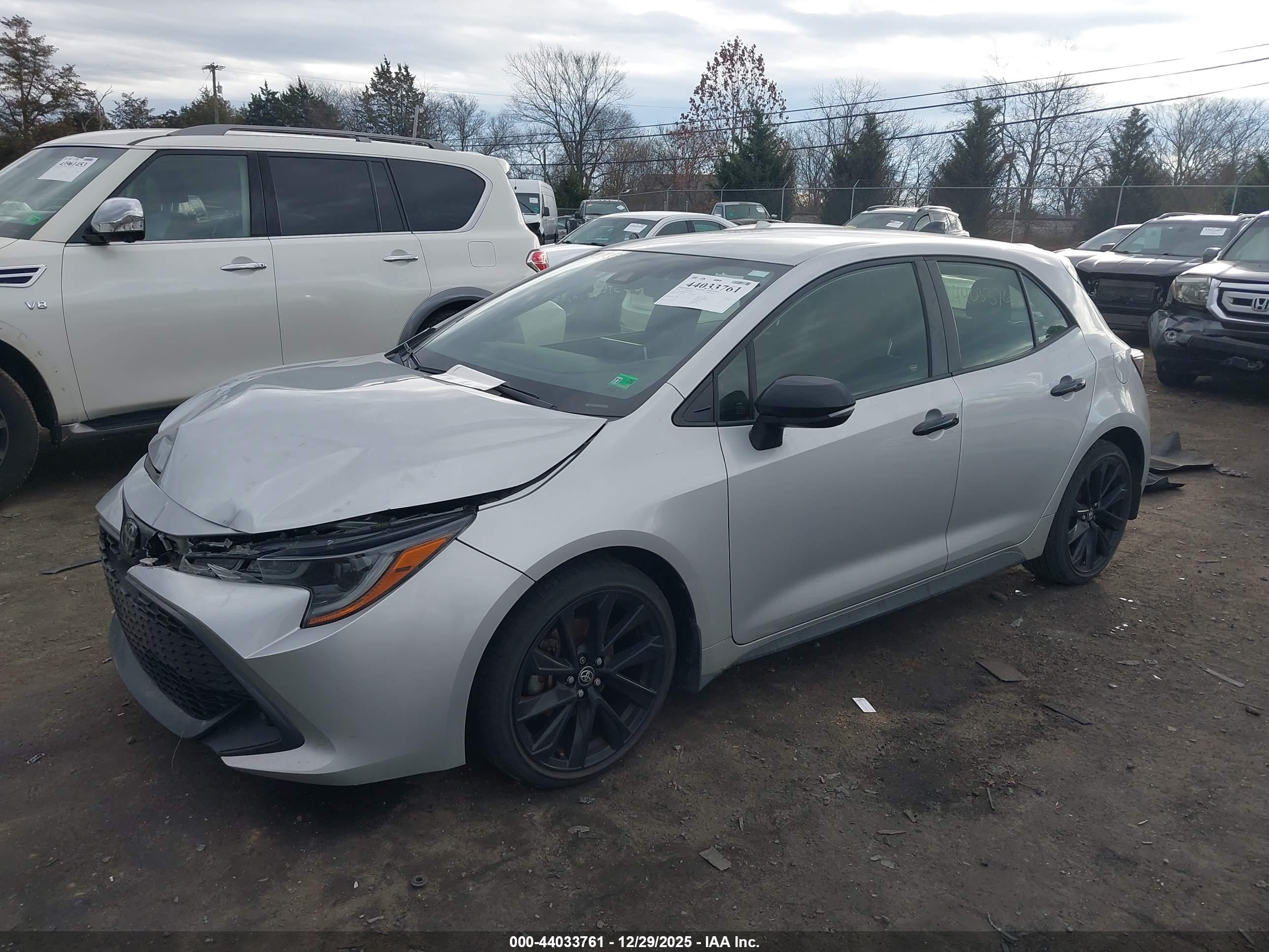 TOYOTA COROLLA image 2