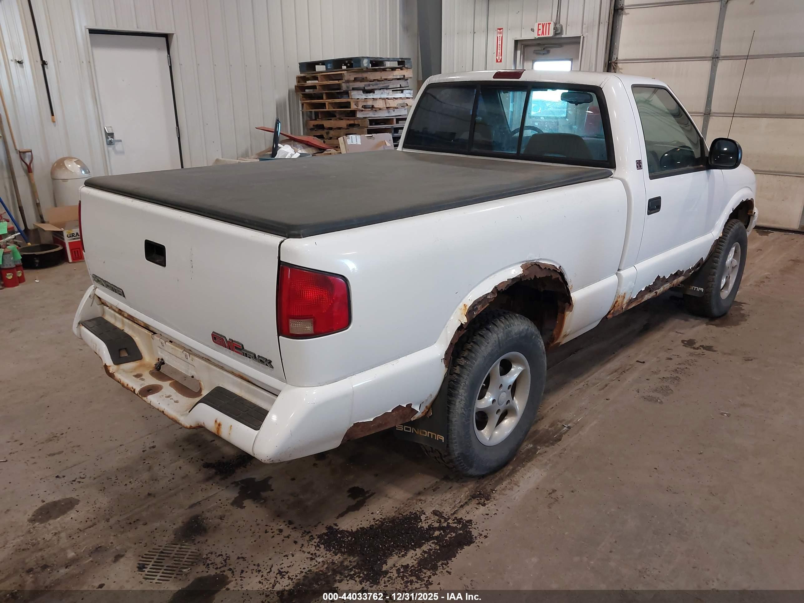 GMC SONOMA image 4