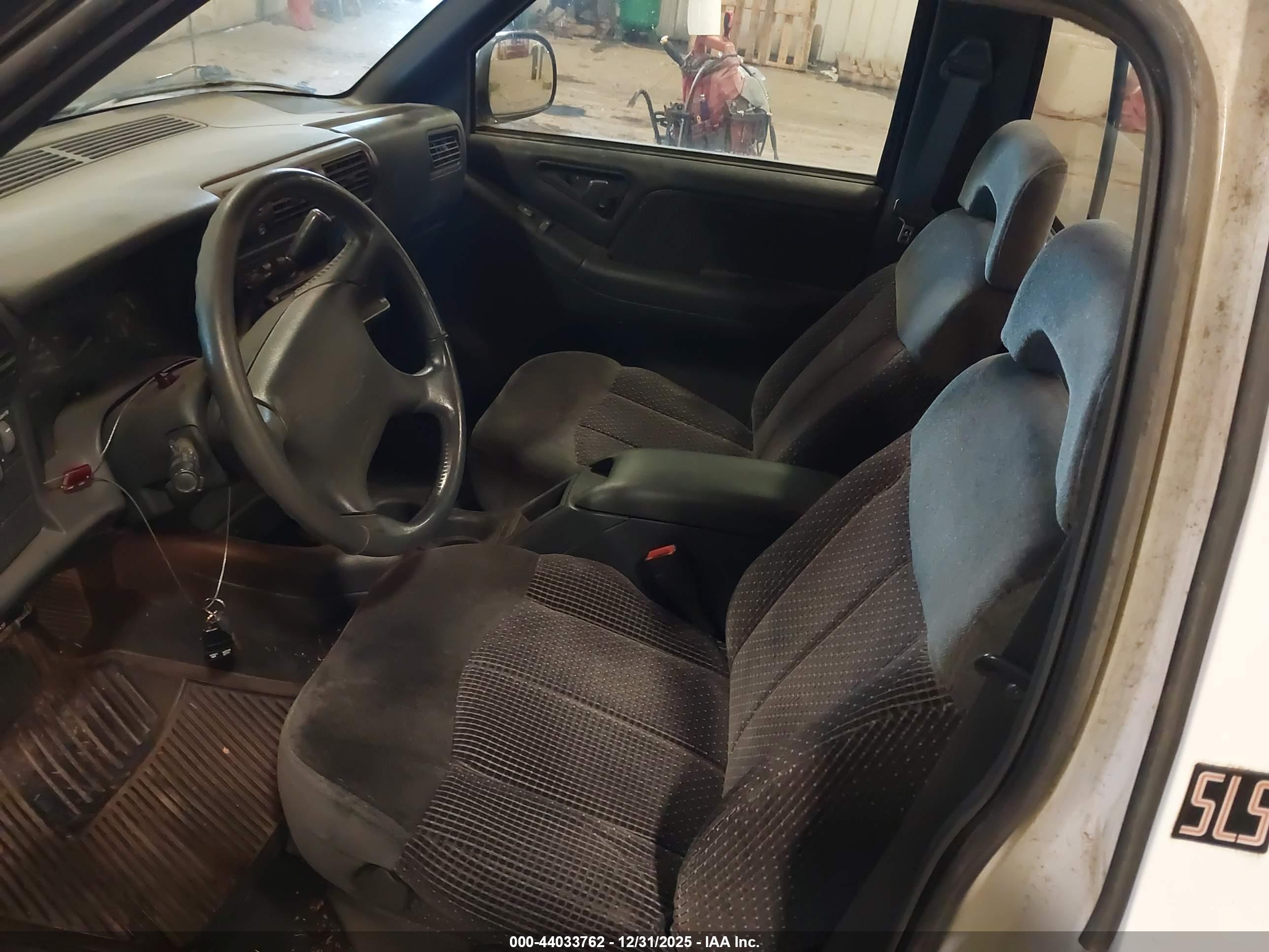 GMC SONOMA image 5