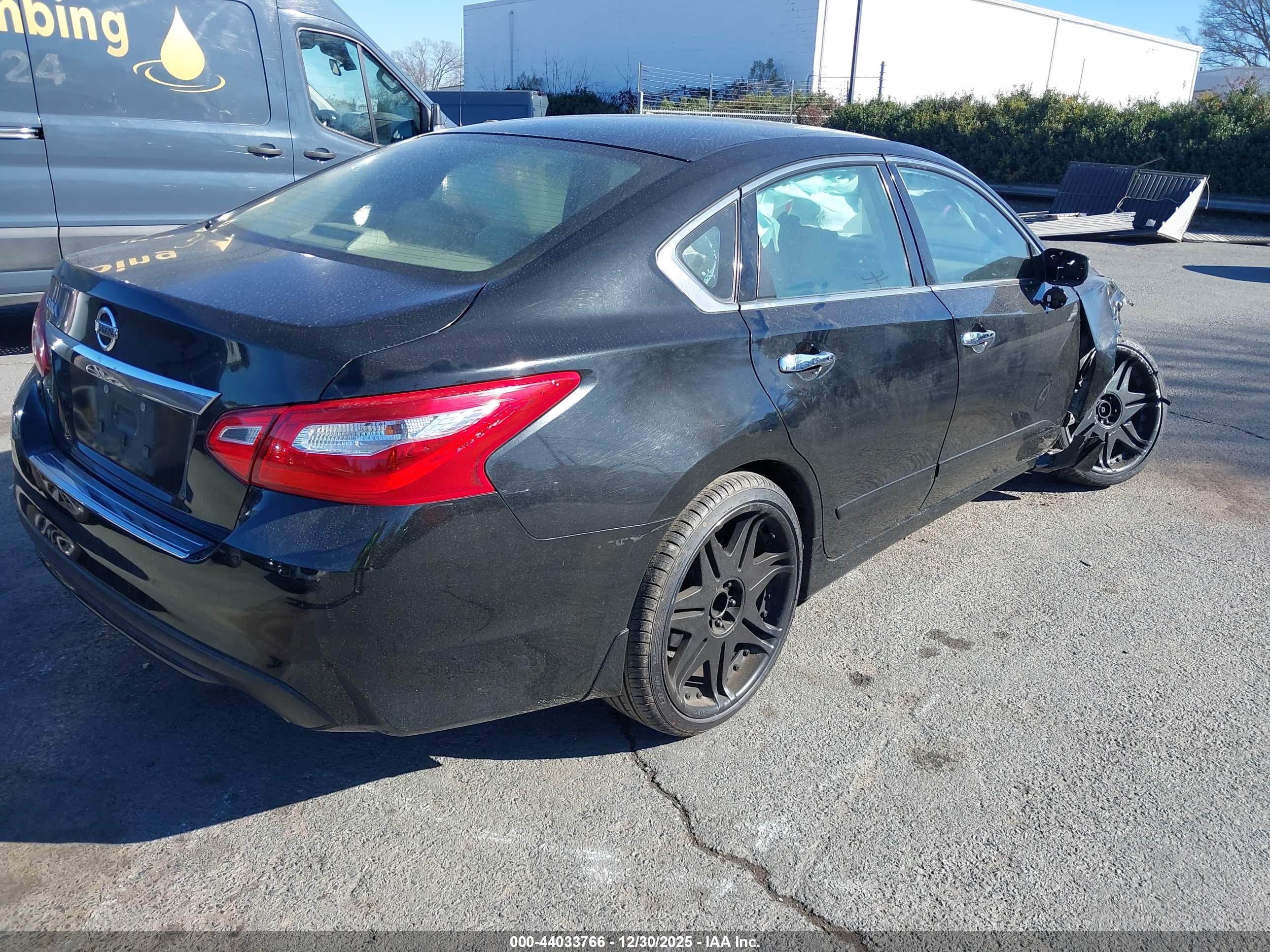 NISSAN ALTIMA image 4