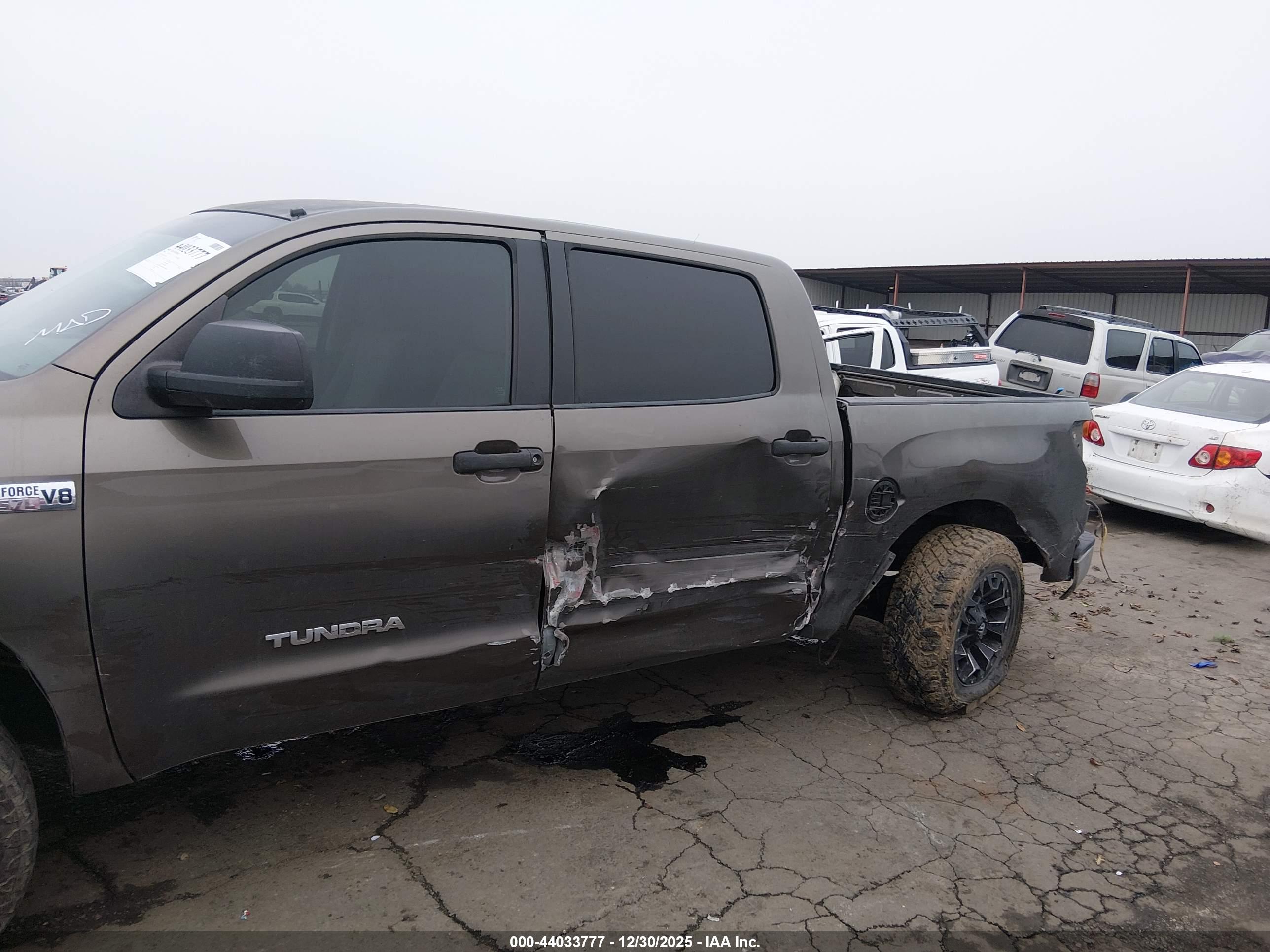 TOYOTA TUNDRA image 6