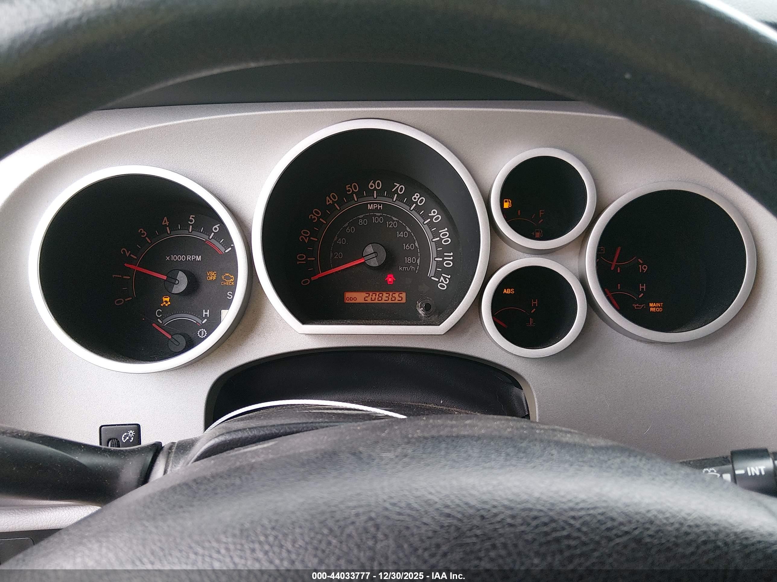 TOYOTA TUNDRA image 7