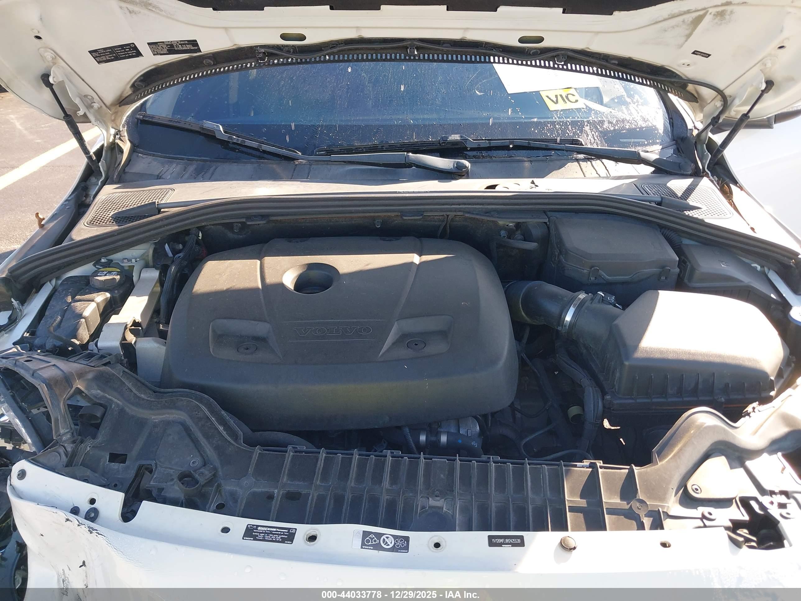 VOLVO S60 image 10