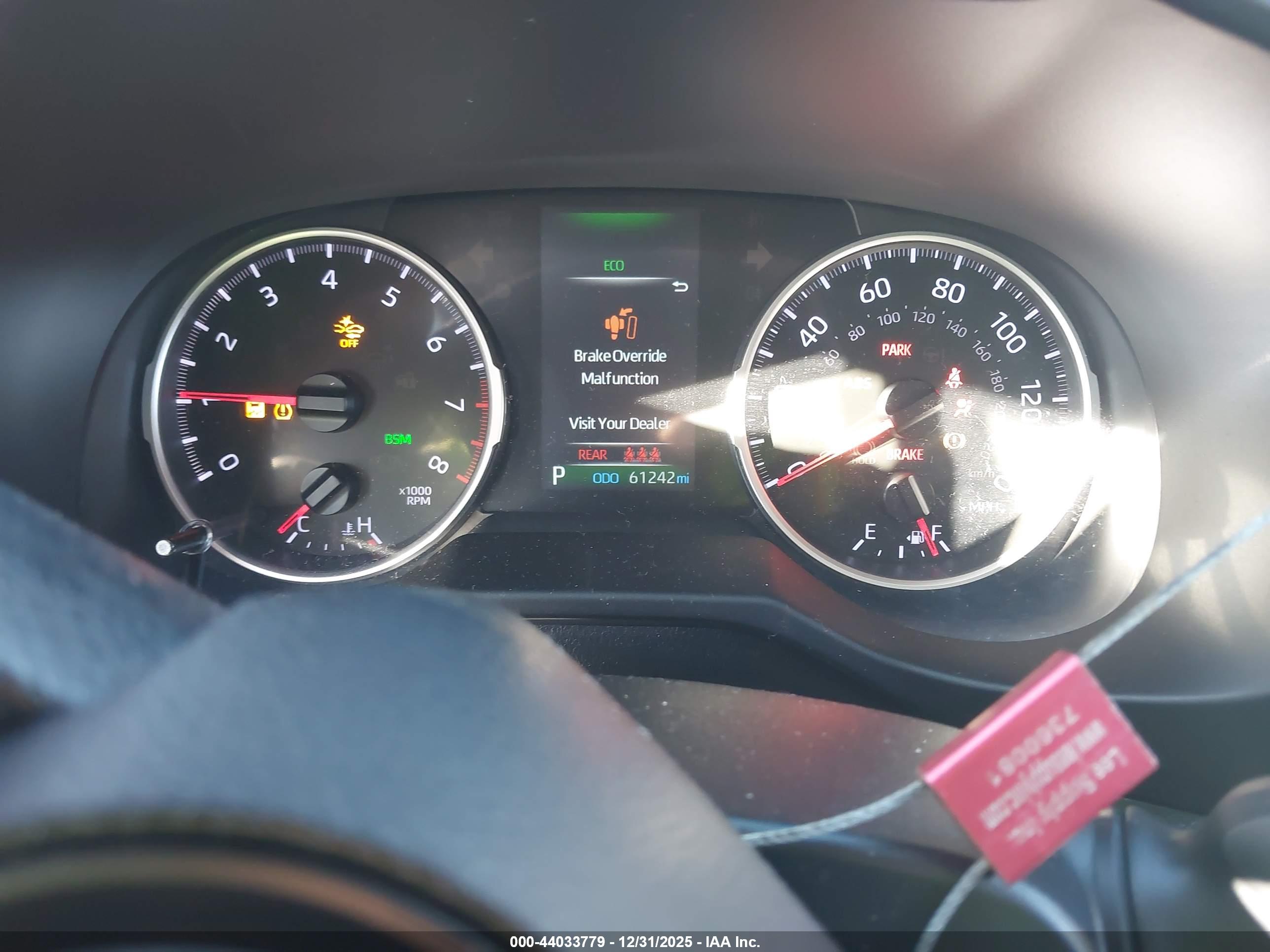 TOYOTA RAV4 image 7