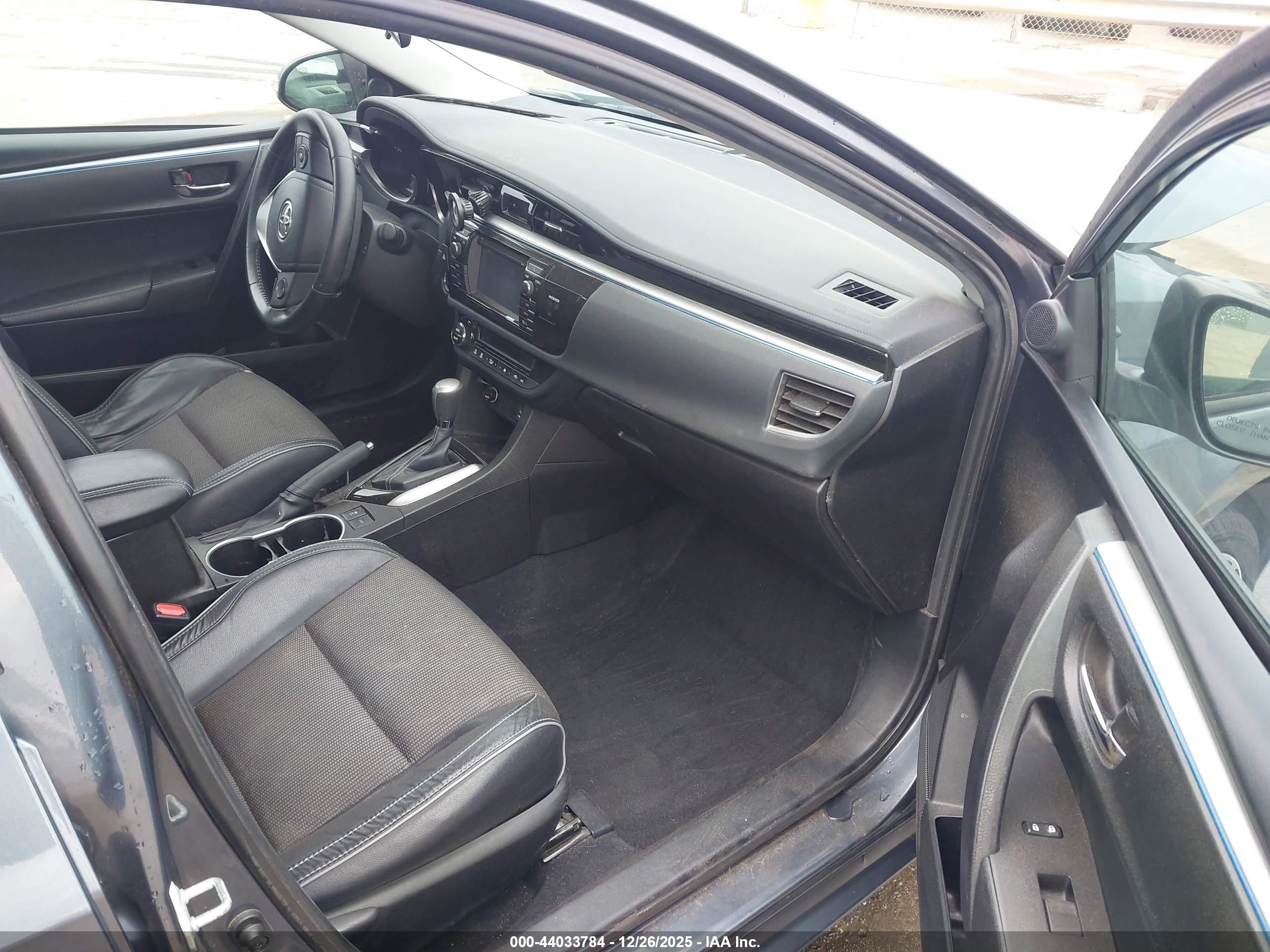 TOYOTA COROLLA image 5