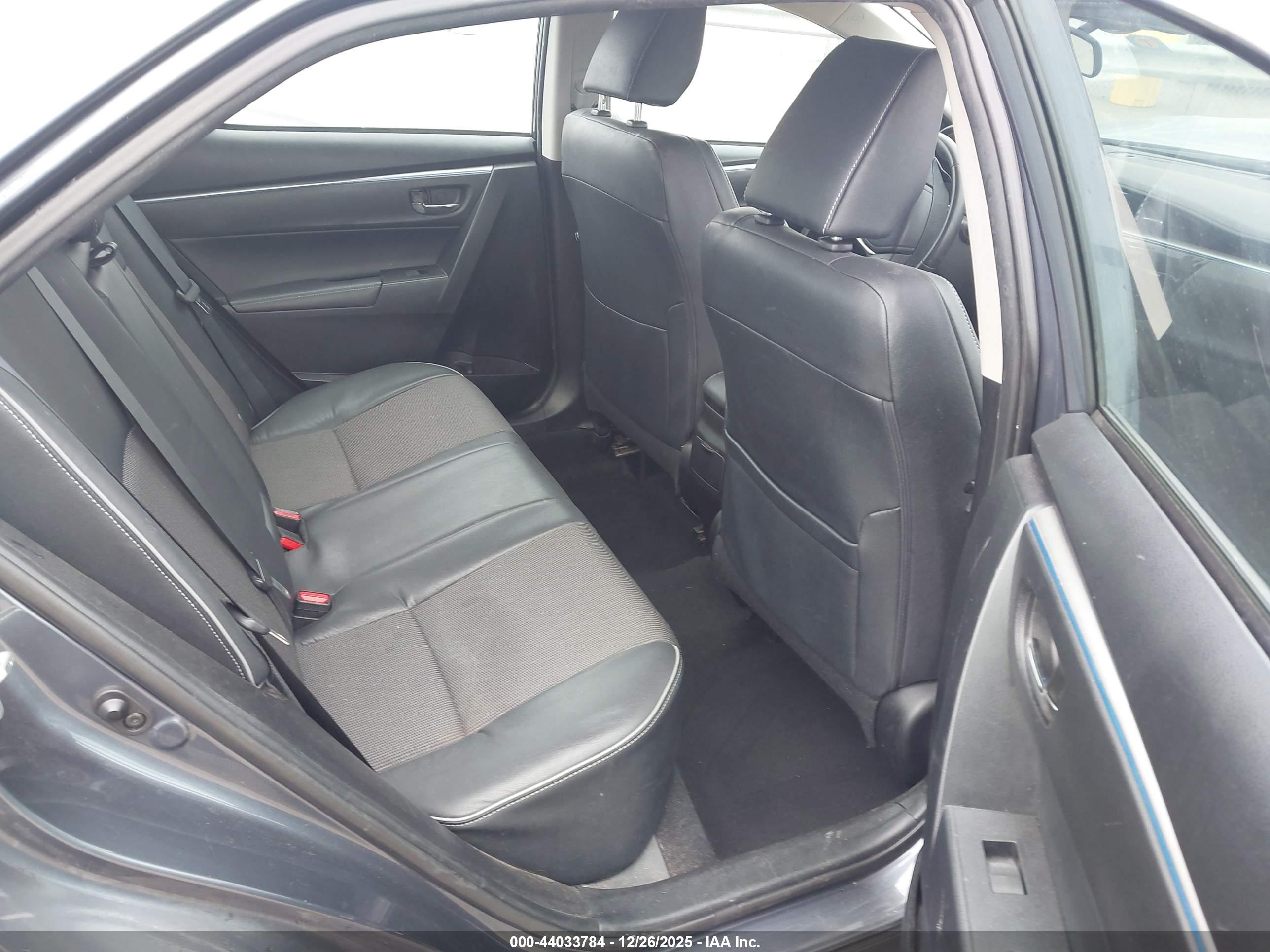 TOYOTA COROLLA image 8