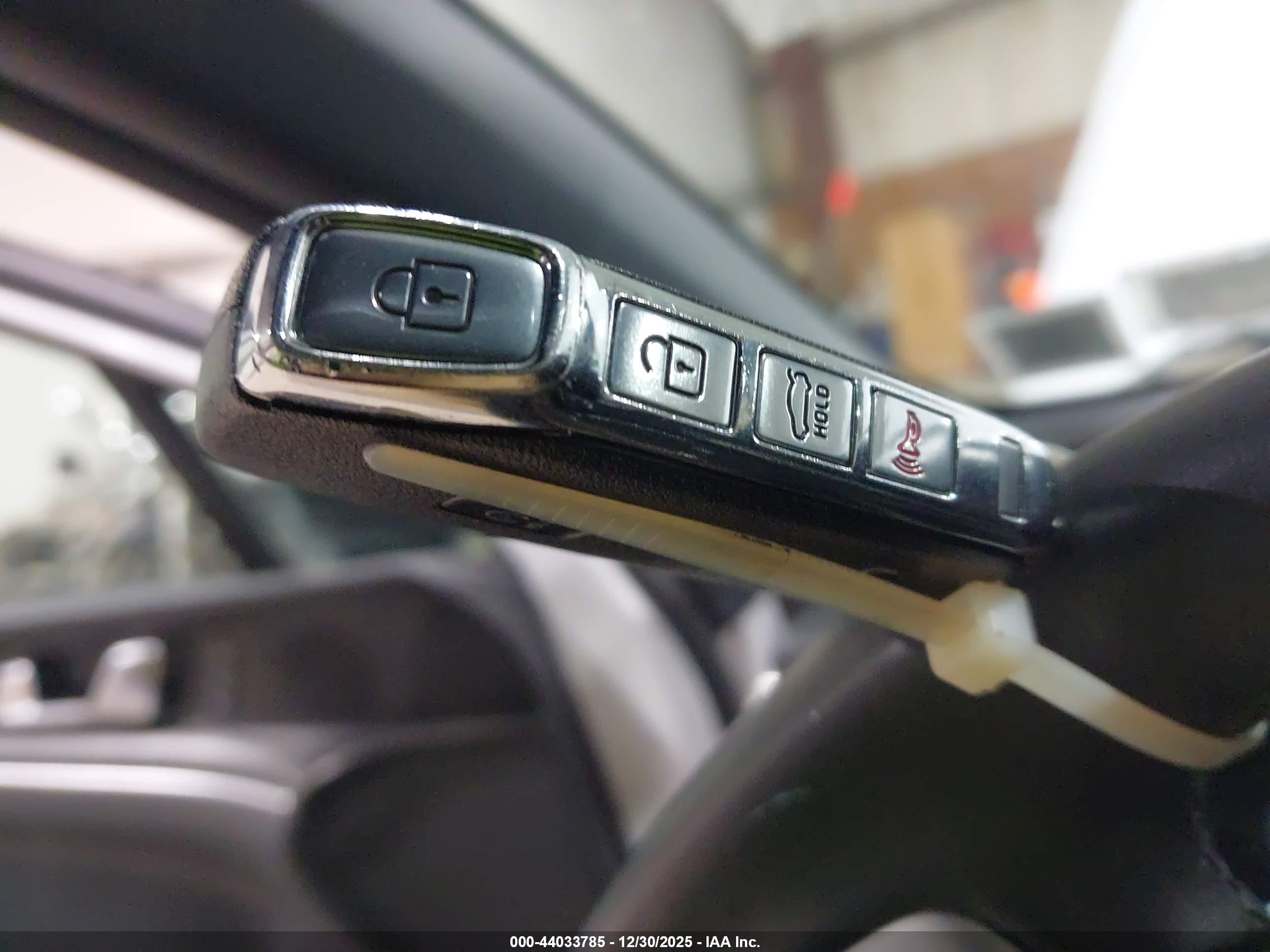 KIA K5 image 11