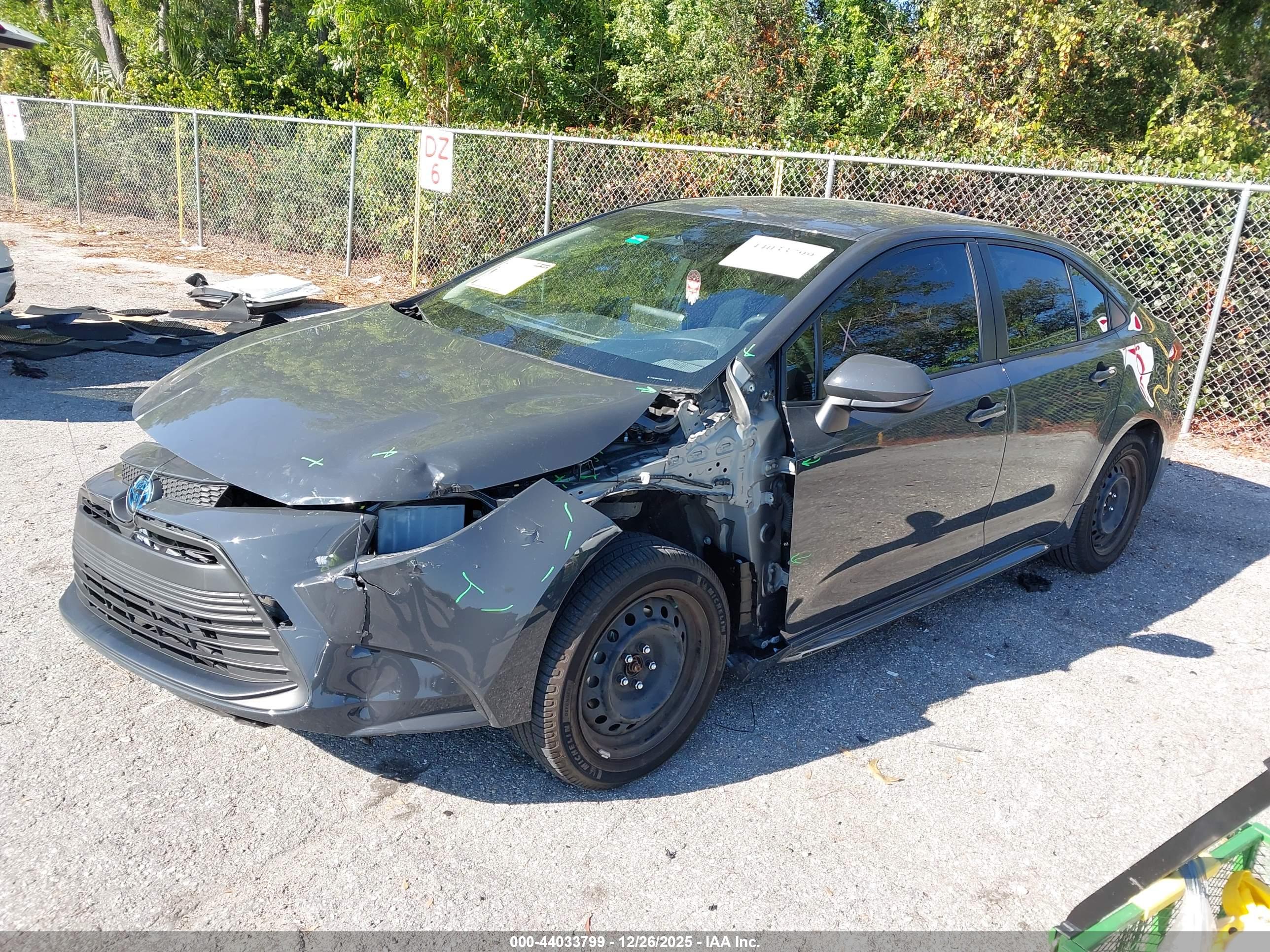 TOYOTA COROLLA image 2