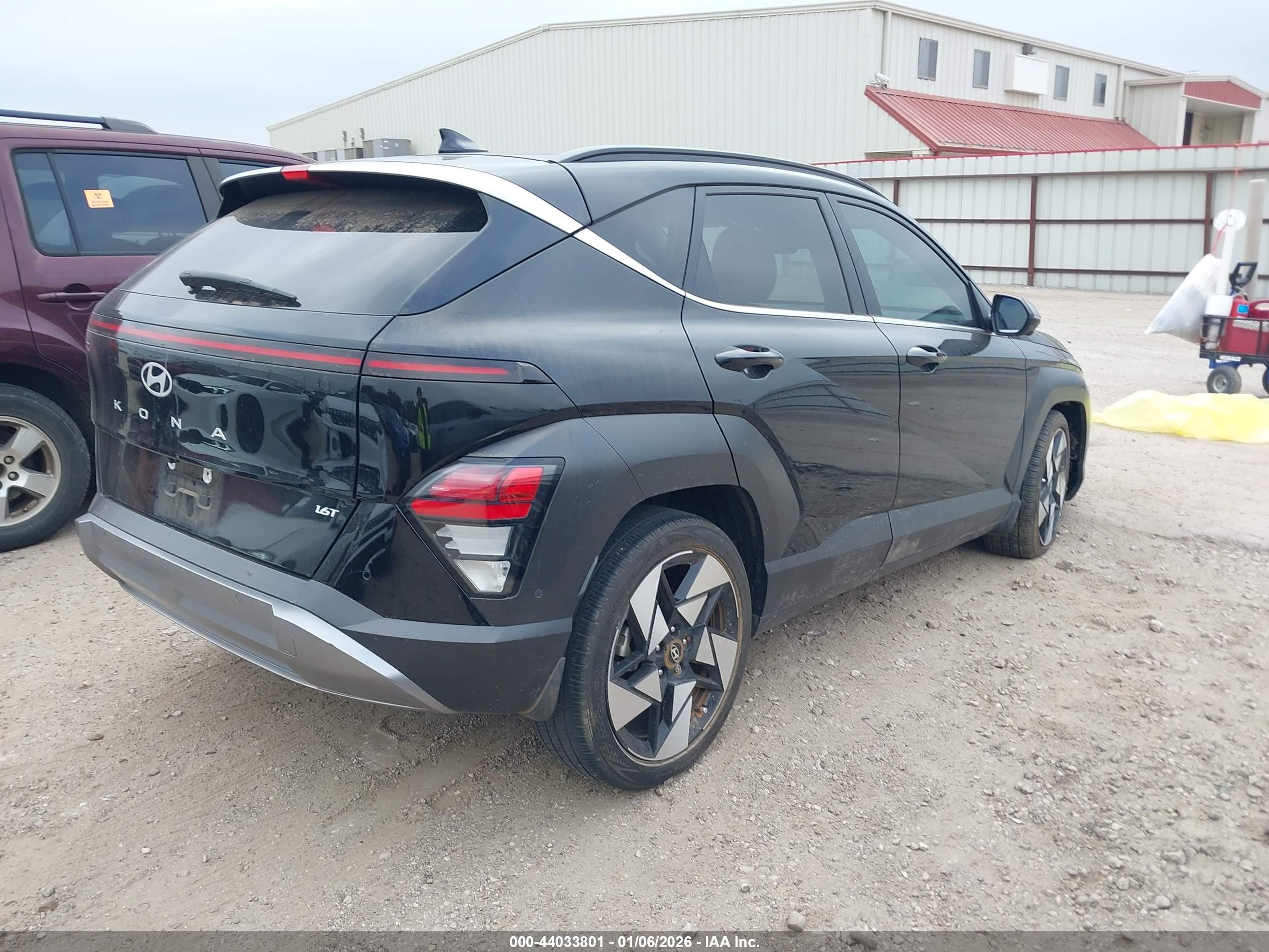 HYUNDAI KONA image 4