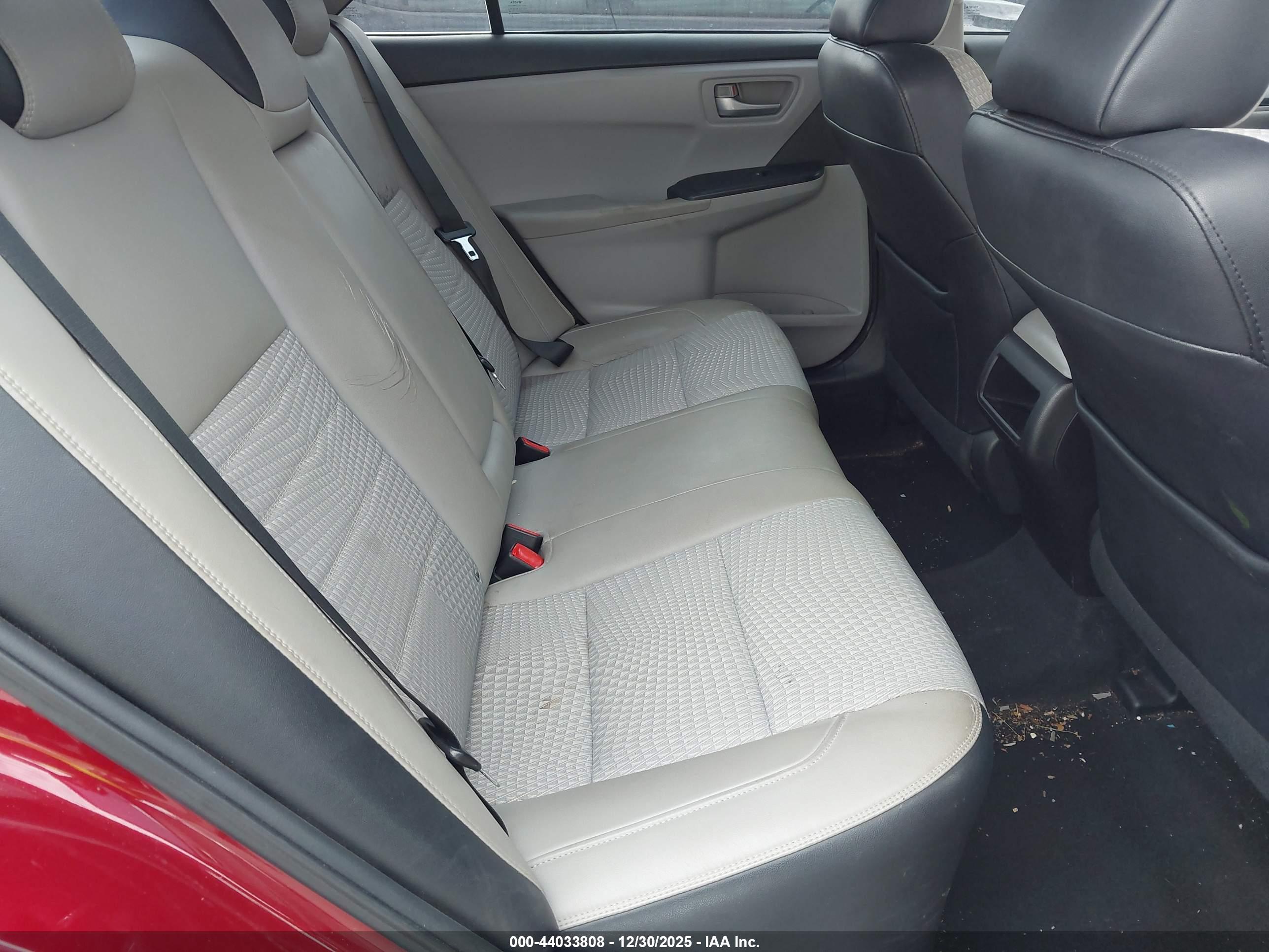 TOYOTA CAMRY image 8