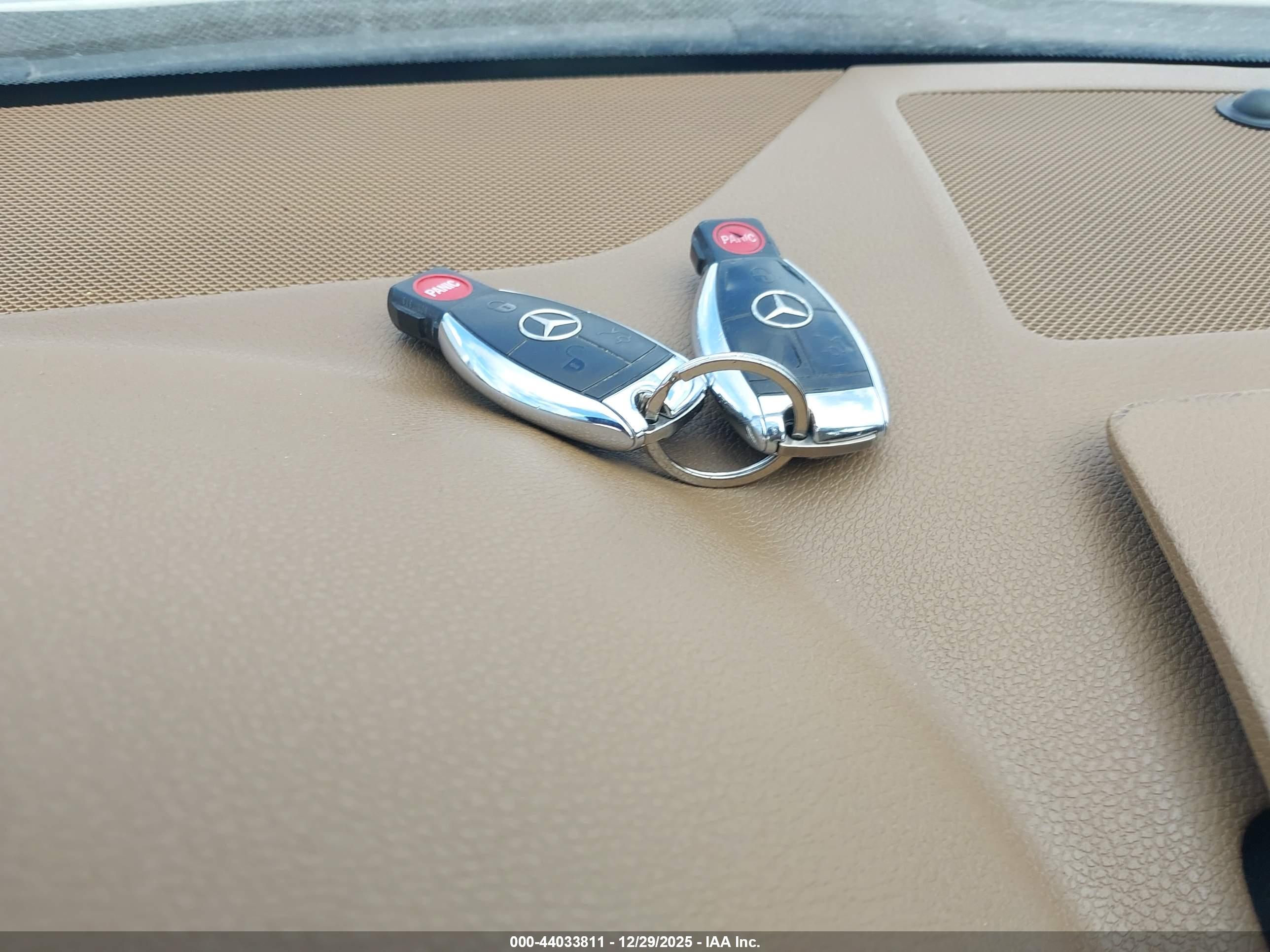 MERCEDES-BENZ C image 11