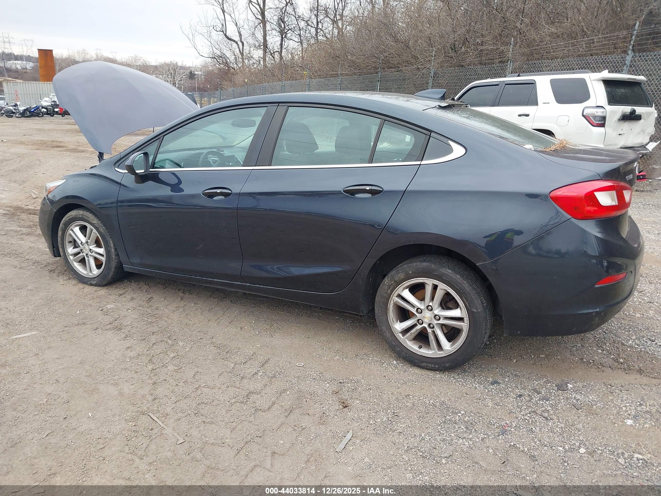 CHEVROLET CRUZE image 3