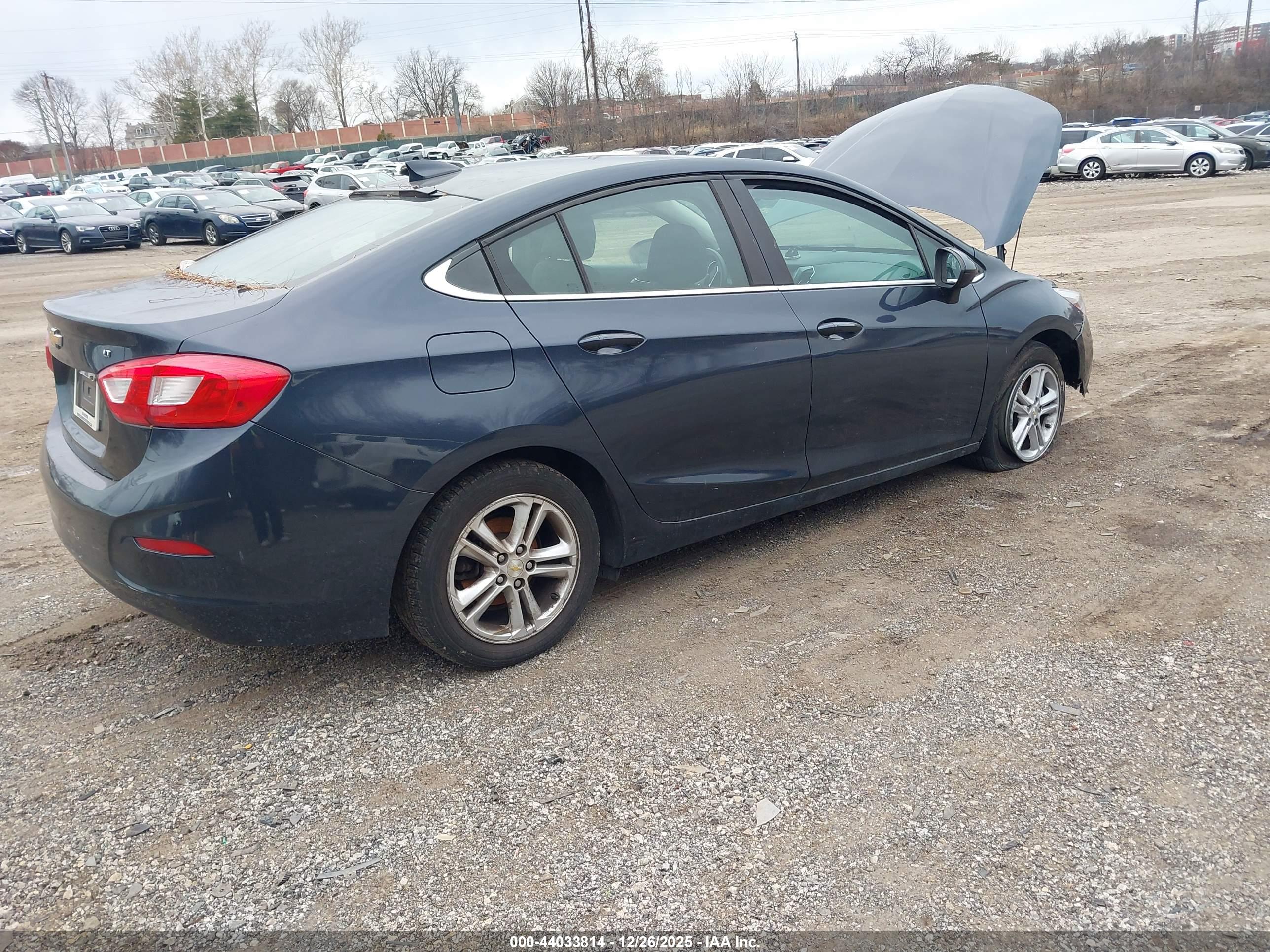 CHEVROLET CRUZE image 4