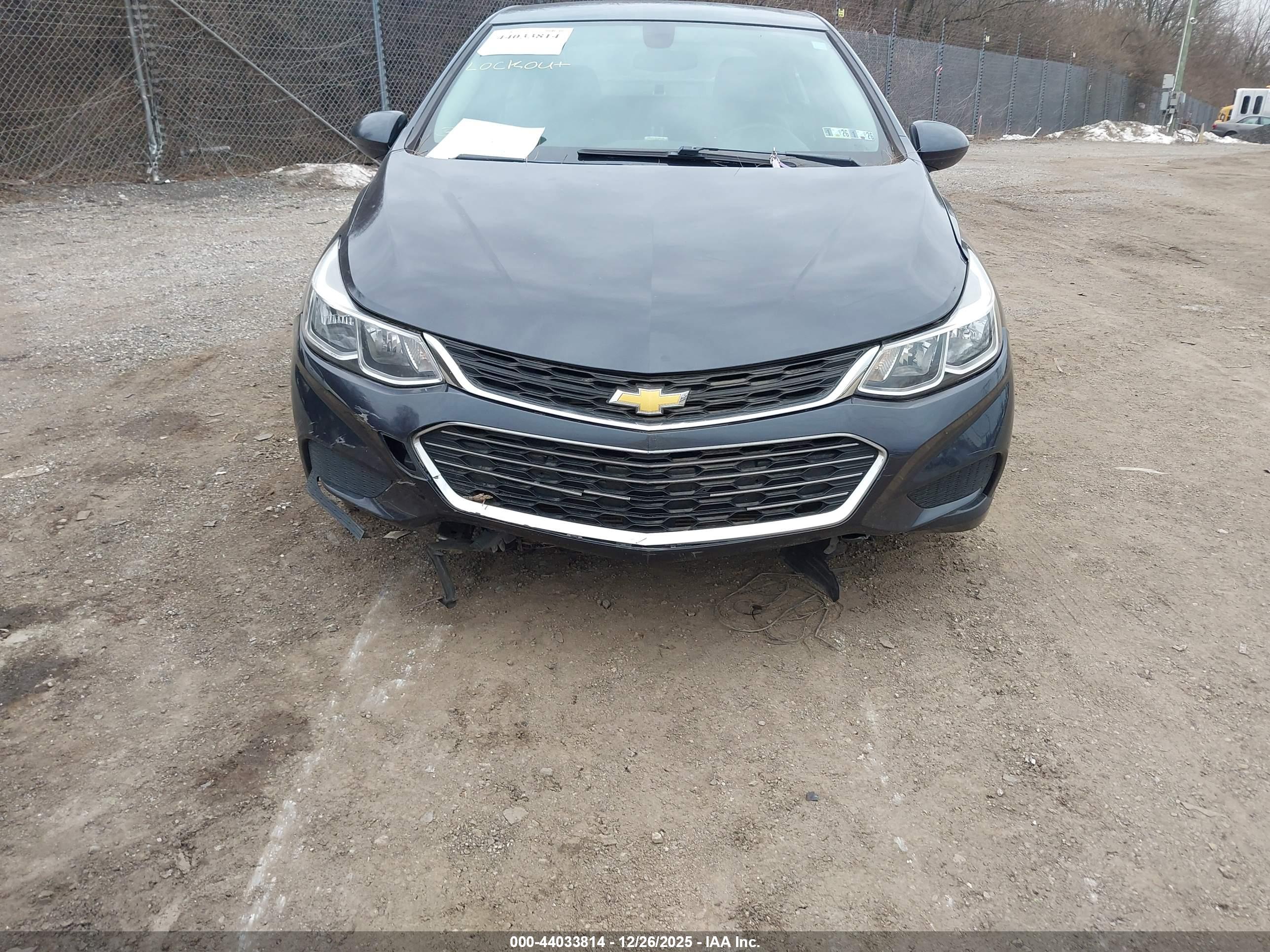 CHEVROLET CRUZE image 6