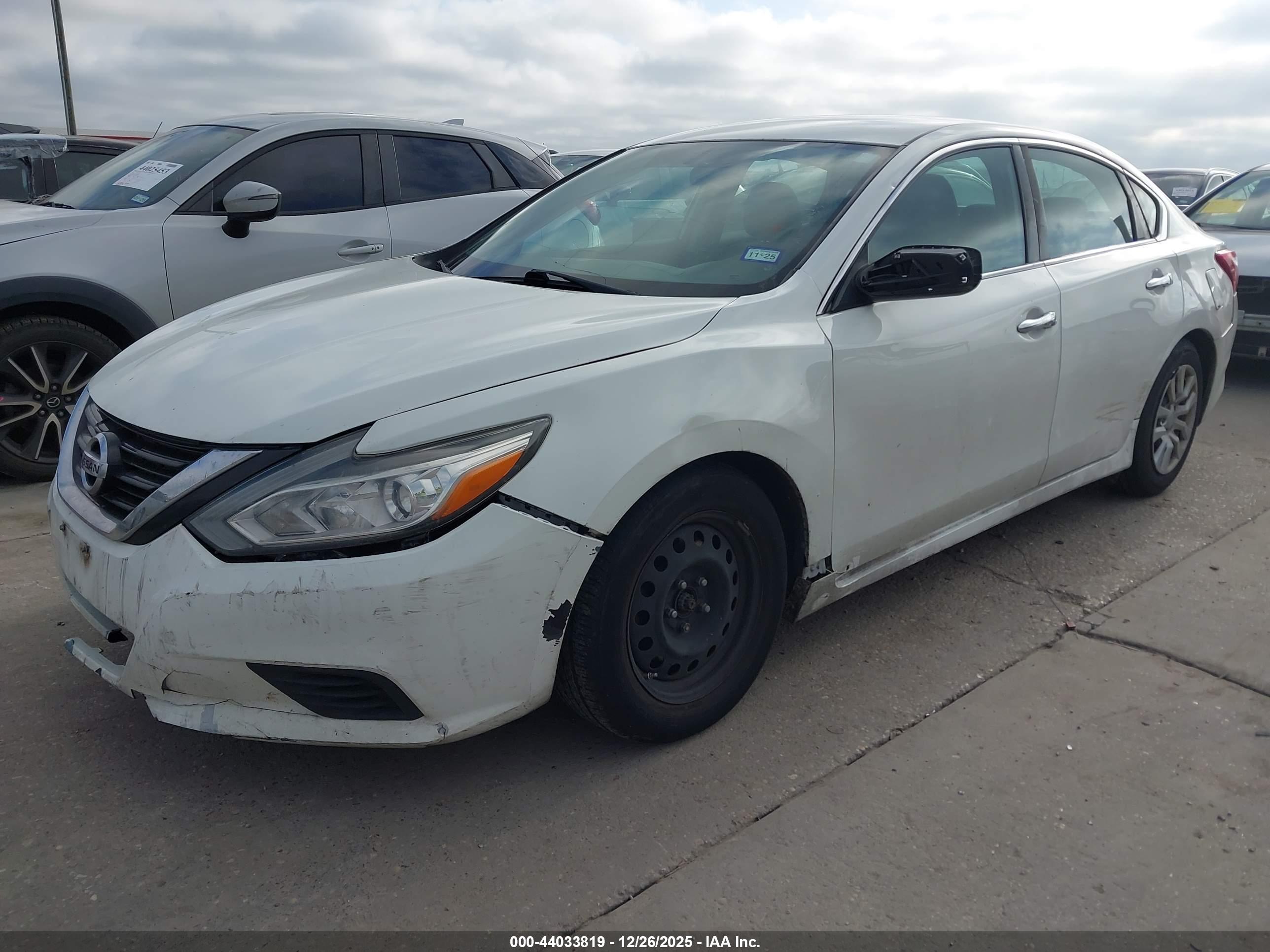 NISSAN ALTIMA image 2