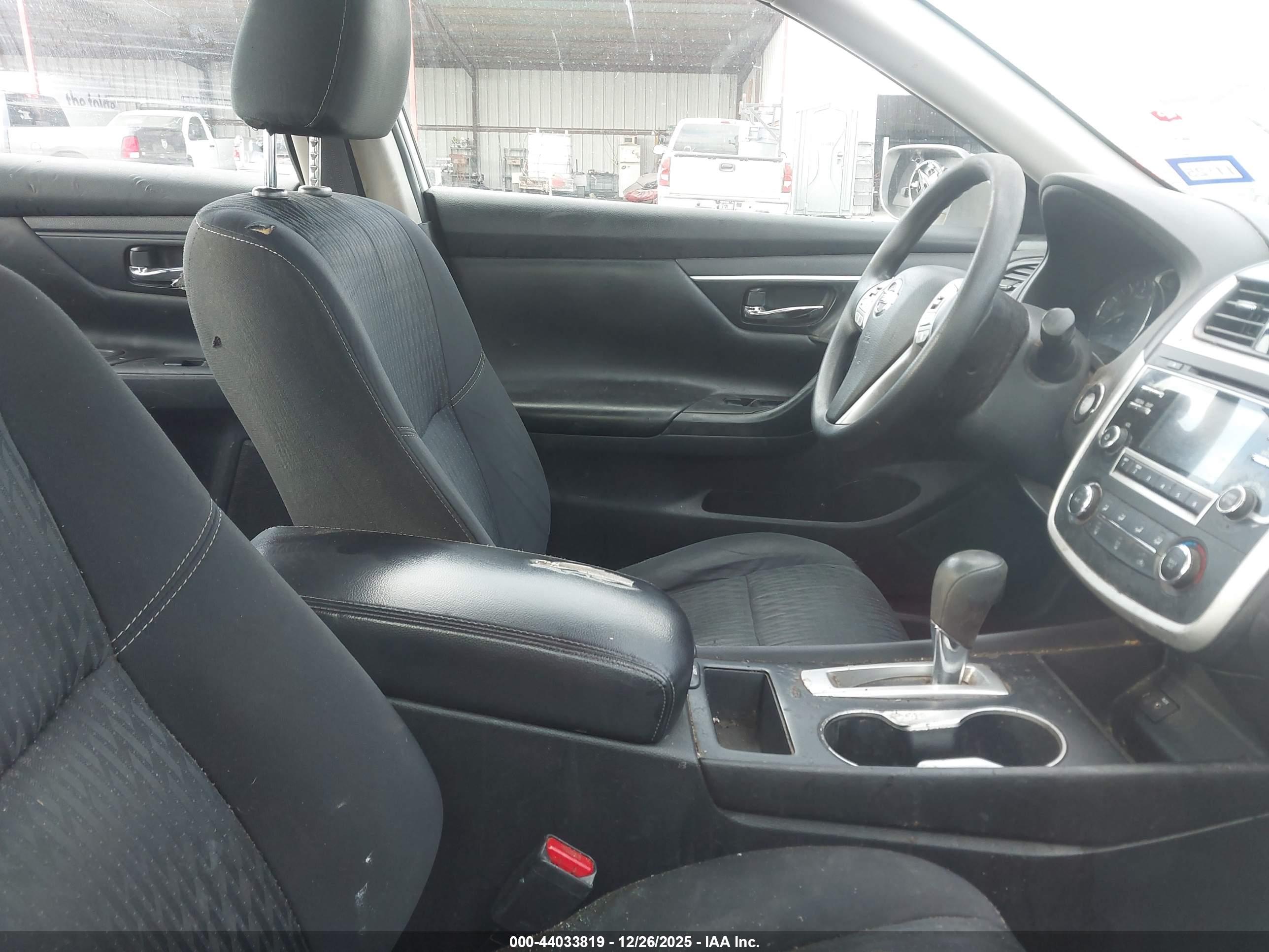NISSAN ALTIMA image 5