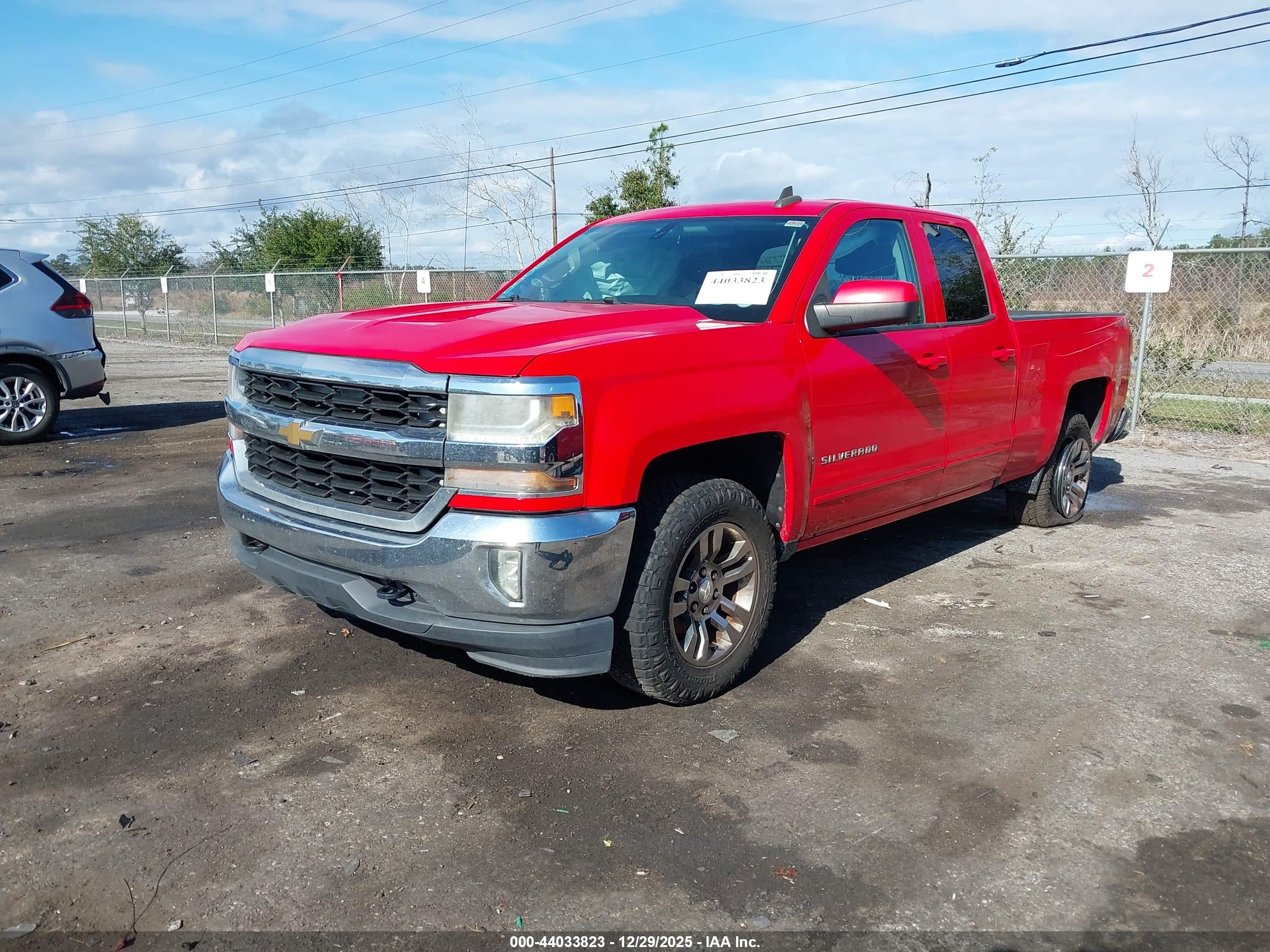 CHEVROLET SILVERADO image 2