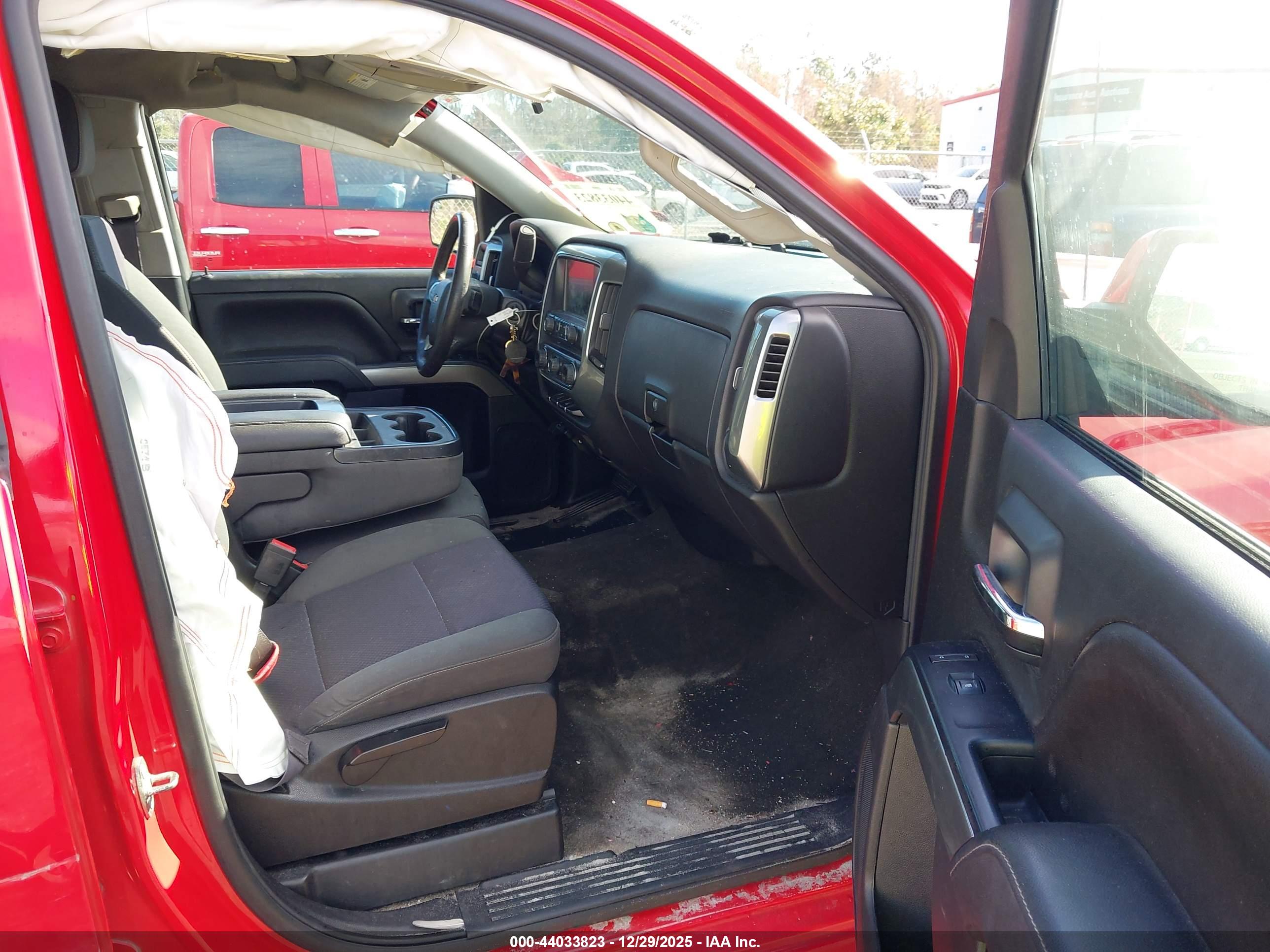 CHEVROLET SILVERADO image 5