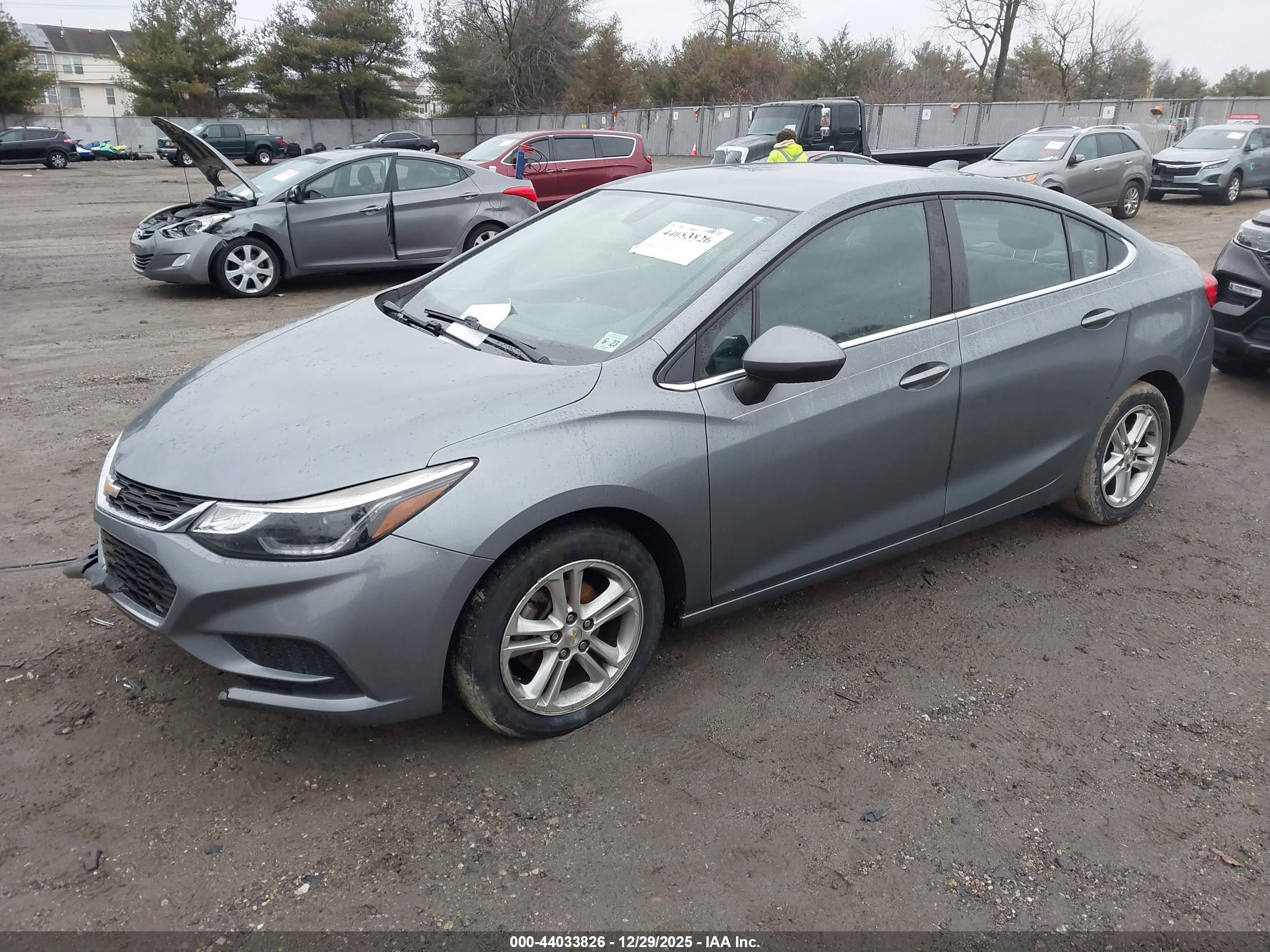 CHEVROLET CRUZE image 2