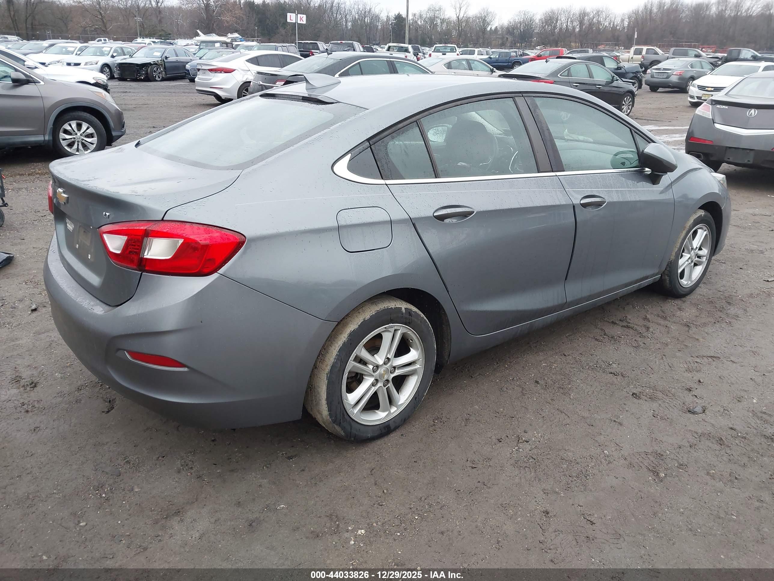 CHEVROLET CRUZE image 4